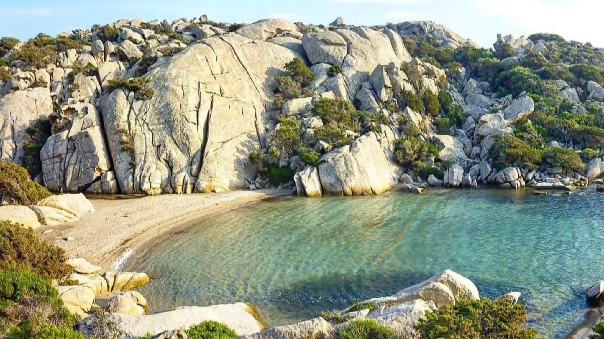 La Maddalena, uno scatto dell’incantevole Cala Napoletana