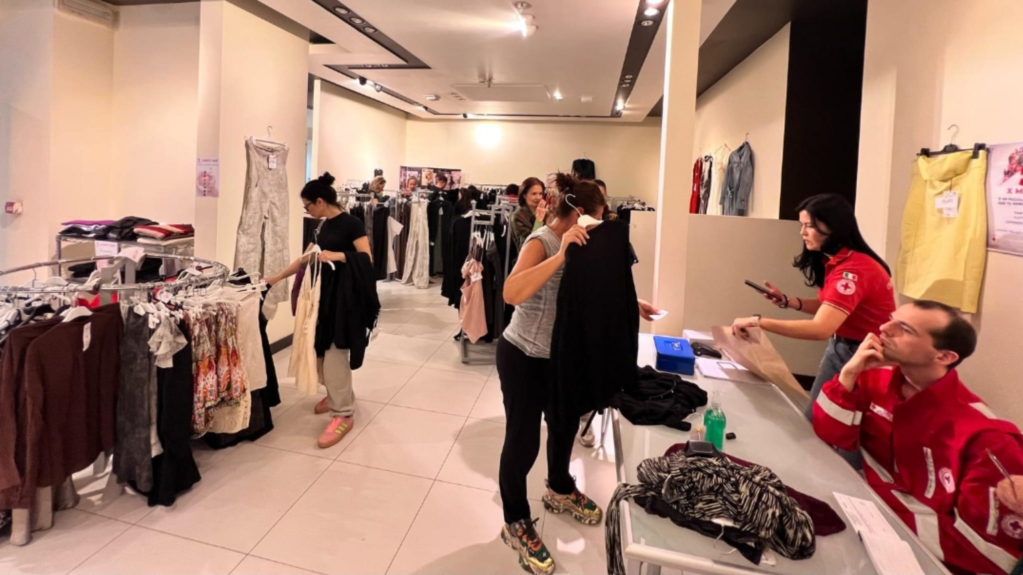 Olbia, ecco il Charity Shop della Croce Rossa Italiana