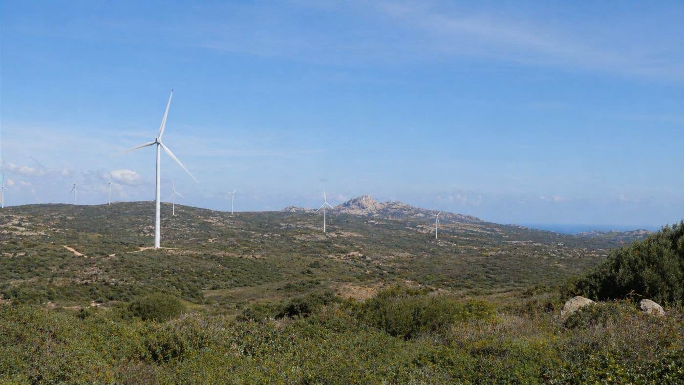 Calangianus dice no al progetto eolico Trynyty: “La Gallura non è in vendita”