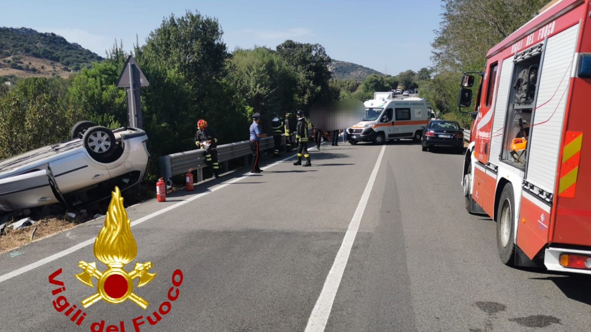 Gallura, schianto sulla ss 125: bambino sbalzato fuori dall'auto
