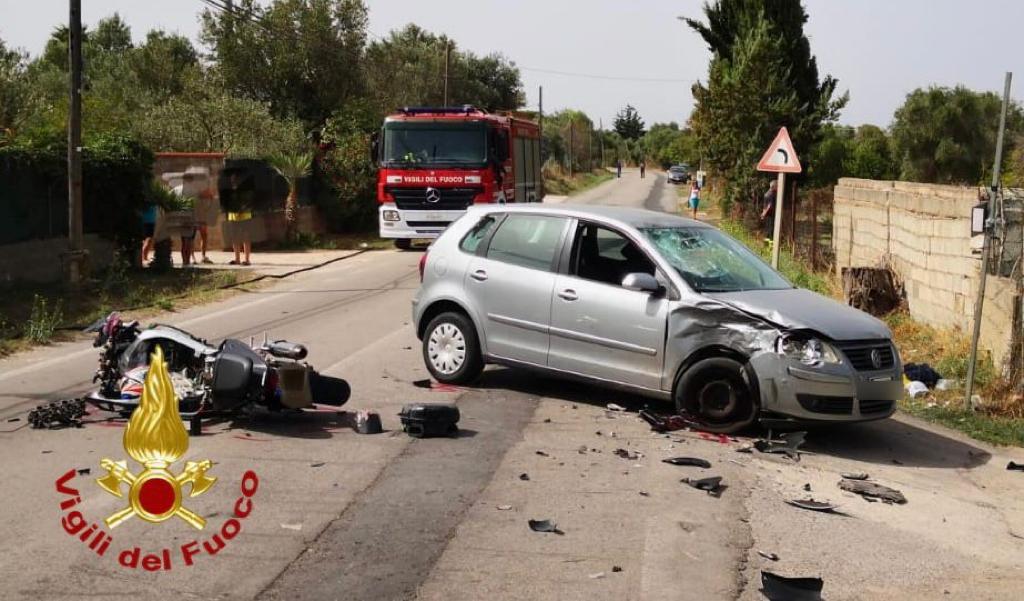Nord Sardegna, scontro auto-moto: giovane in gravi condizioni