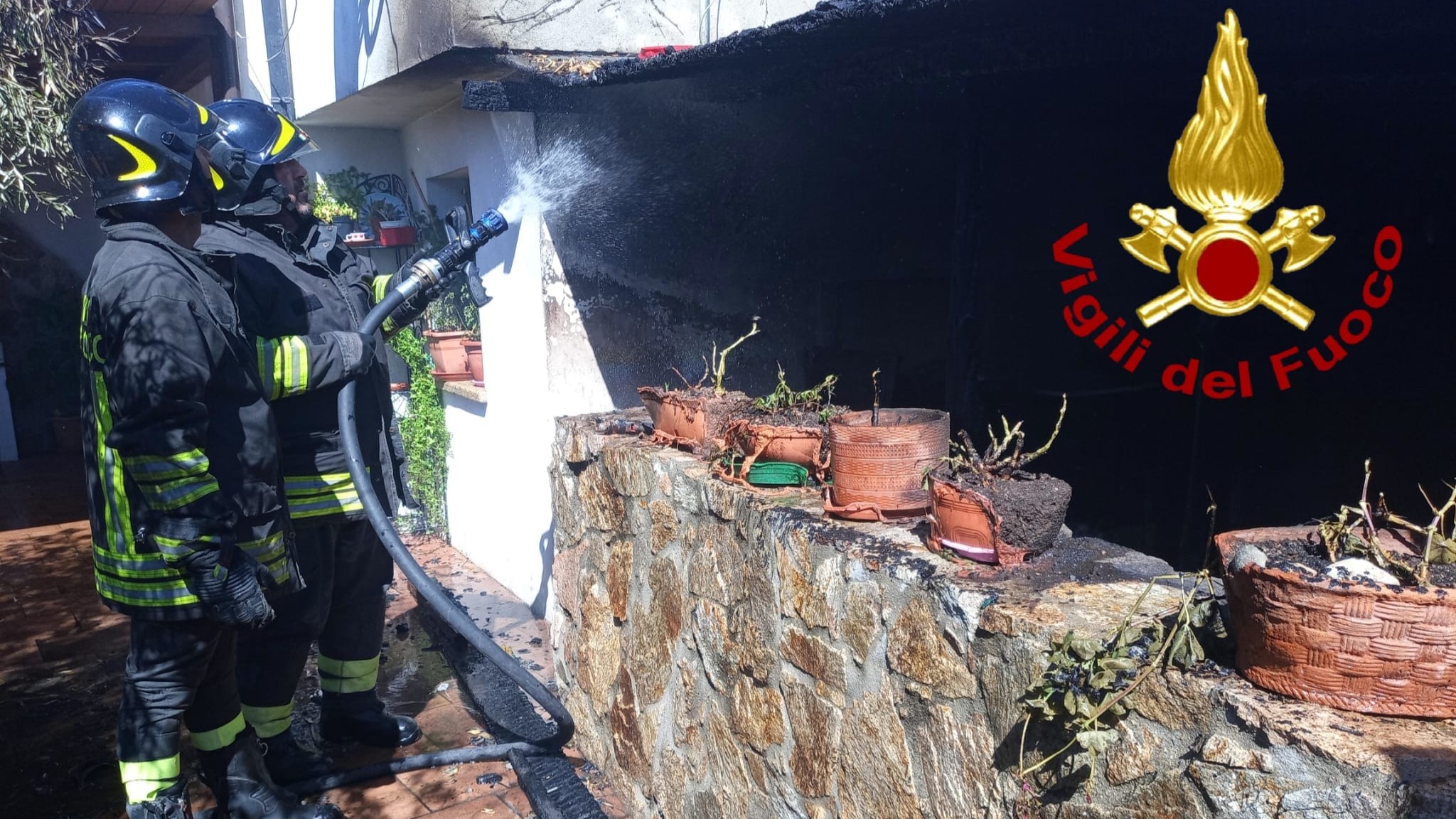 Cannigione: a fuoco veranda di una villetta
