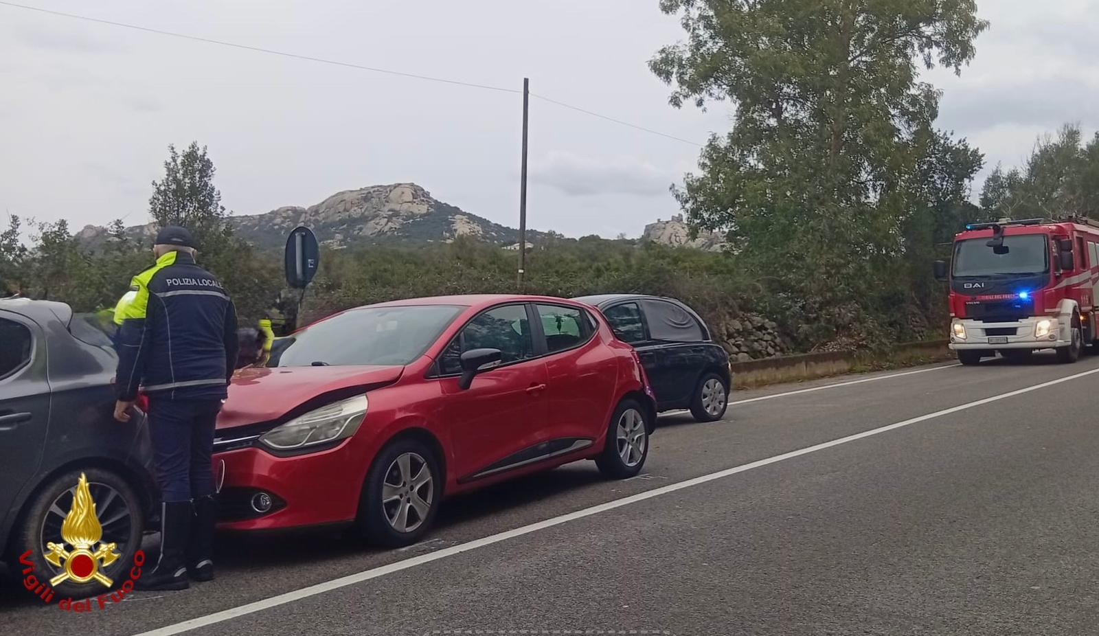 Arzachena, tamponamento a catena all’ingresso della città