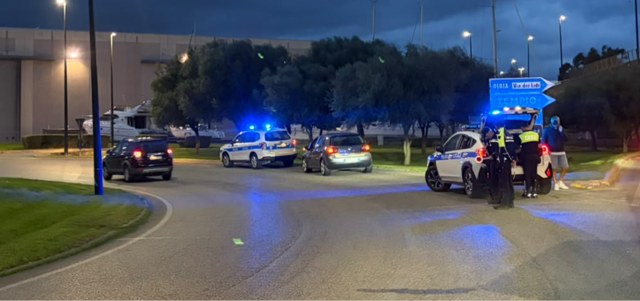 Olbia, scontro tra auto e moto alla Rotonda Europa: feriti trasportati in ospedale