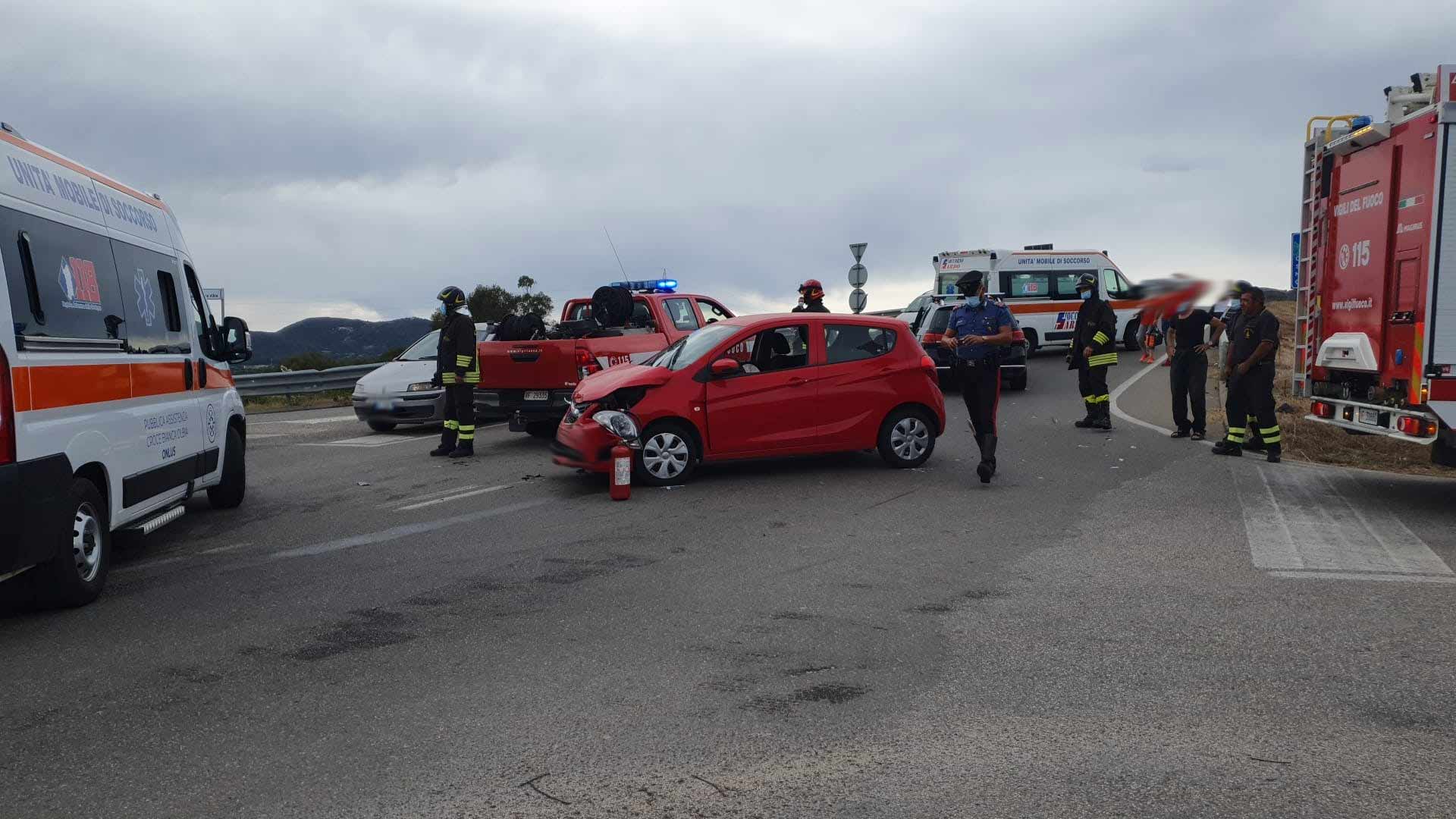 Olbia, incidente in via Nervi: 2 feriti