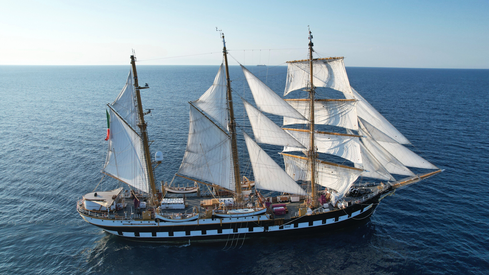 Olbia ospita la nave scuola Palinuro