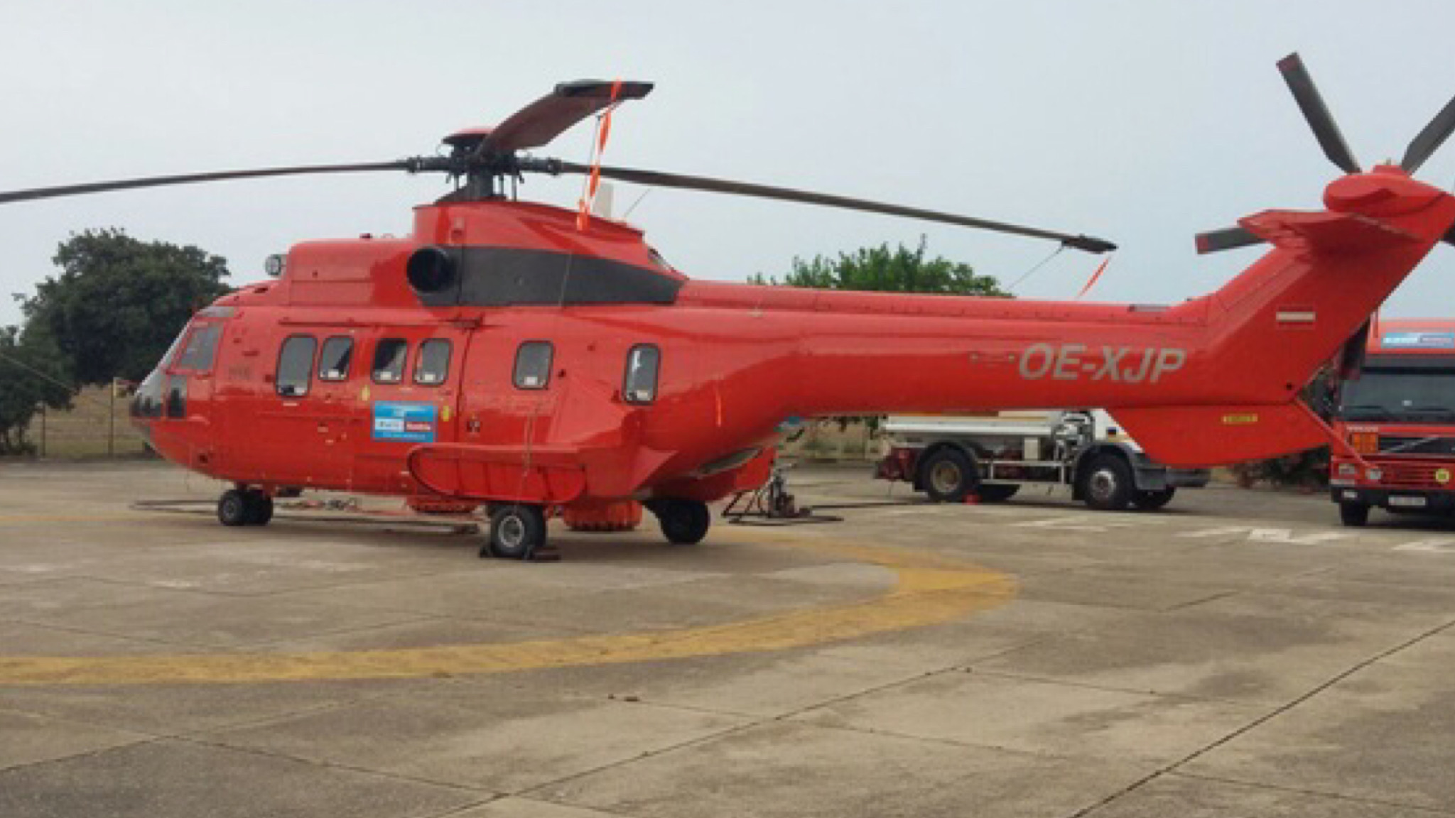 La Maddalena, super puma e canadair per spegnere un grosso incendio