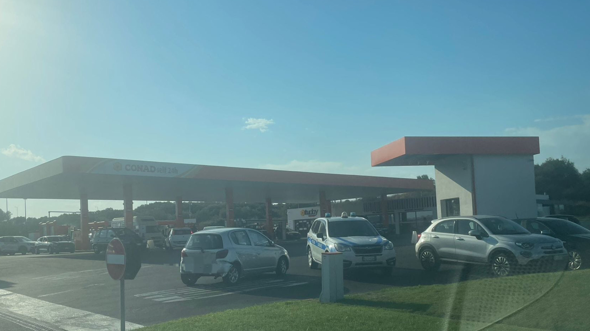 Olbia, scontro tra due auto sulla 125