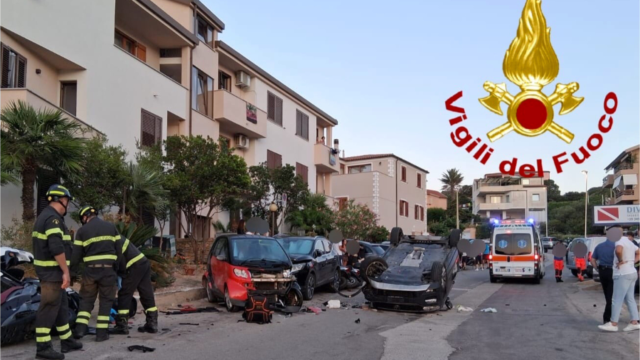 La Maddalena, auto fuori controllo: danneggiati auto e moto parcheggiati a bordo strada