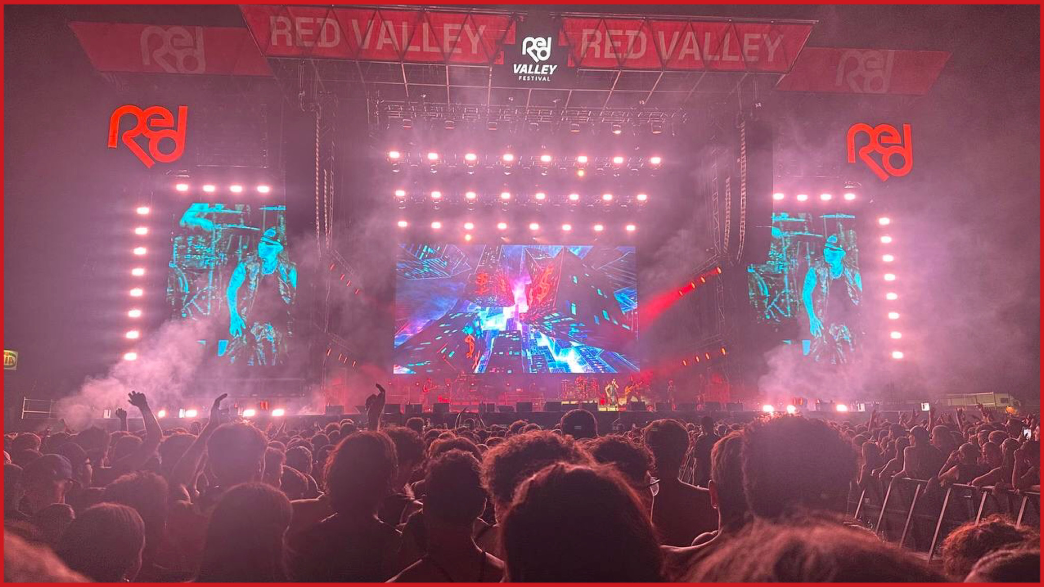 Olbia, il Red Valley vissuto, cantato e ballato da un gruppo di giovani