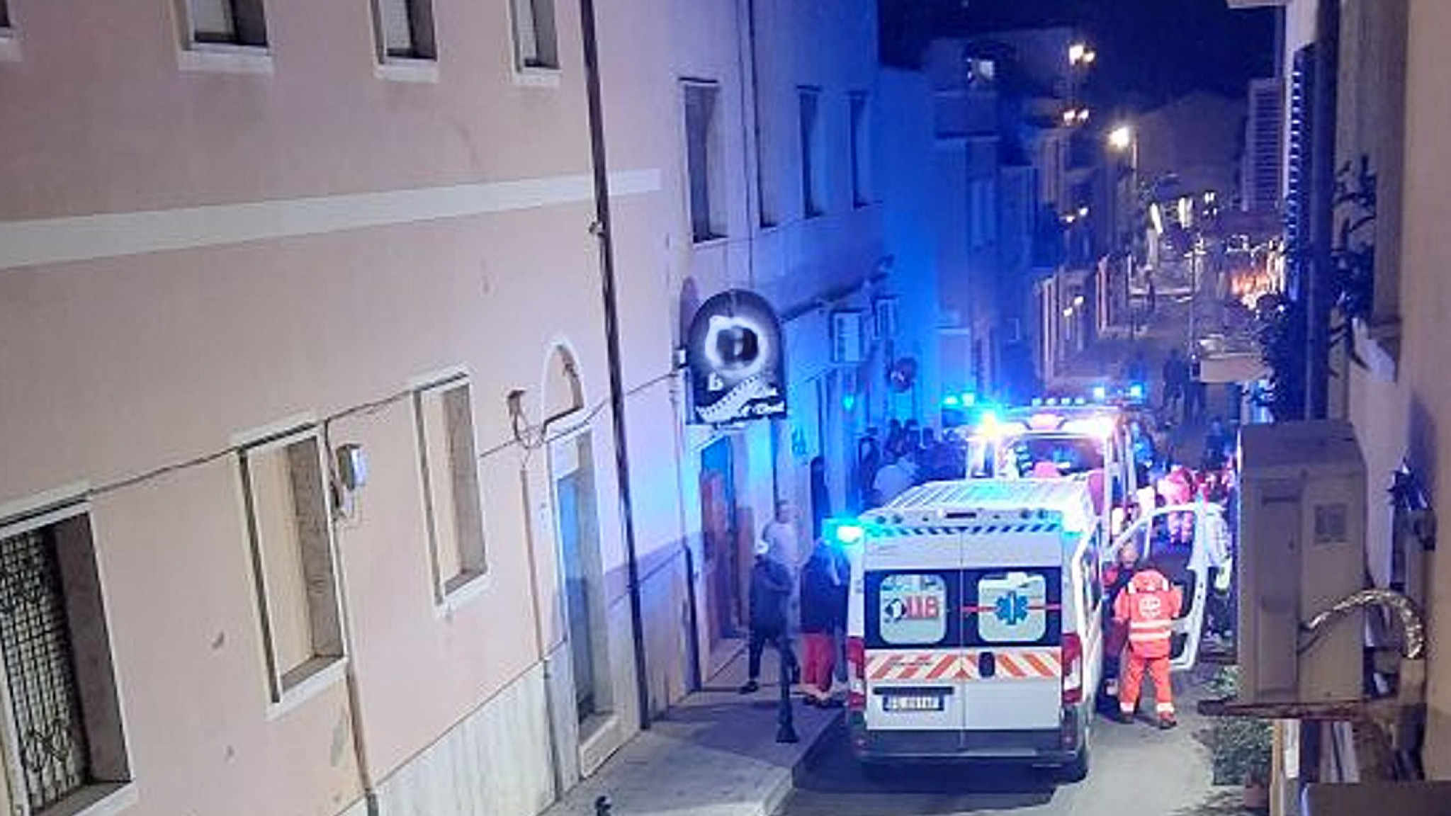 Olbia, un altro venerdì di sangue e violenza: nuova rissa in centro