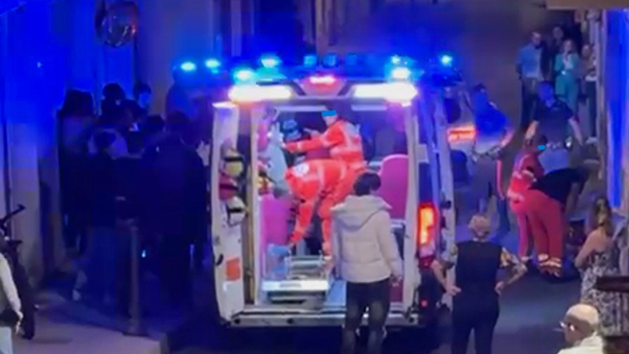 Olbia, maxi rissa nel centro storico: Polizia locale armata di spray al peperoncino 