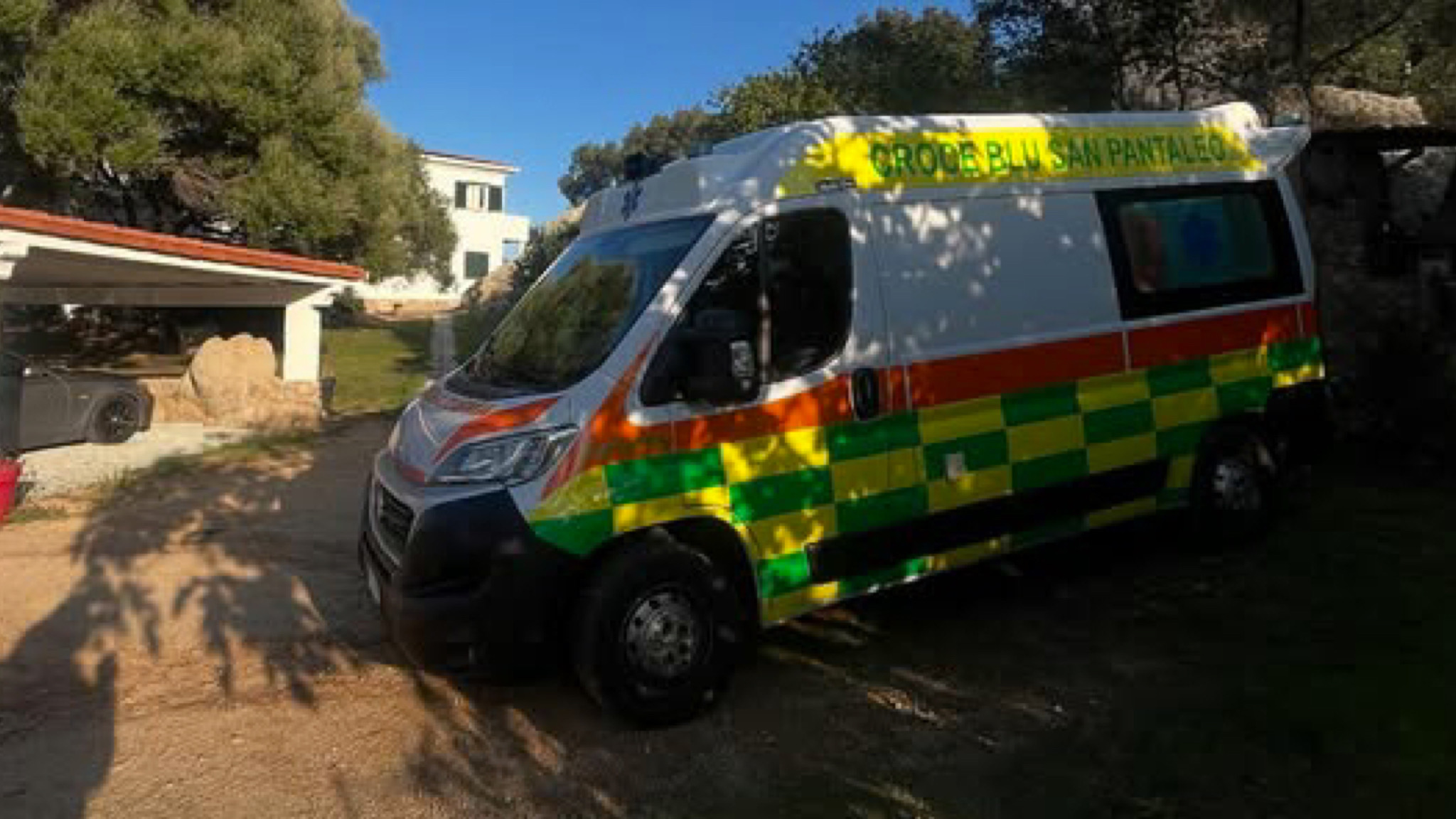 A San Pantaleo, arriva l’ambulanza della Croce Blu