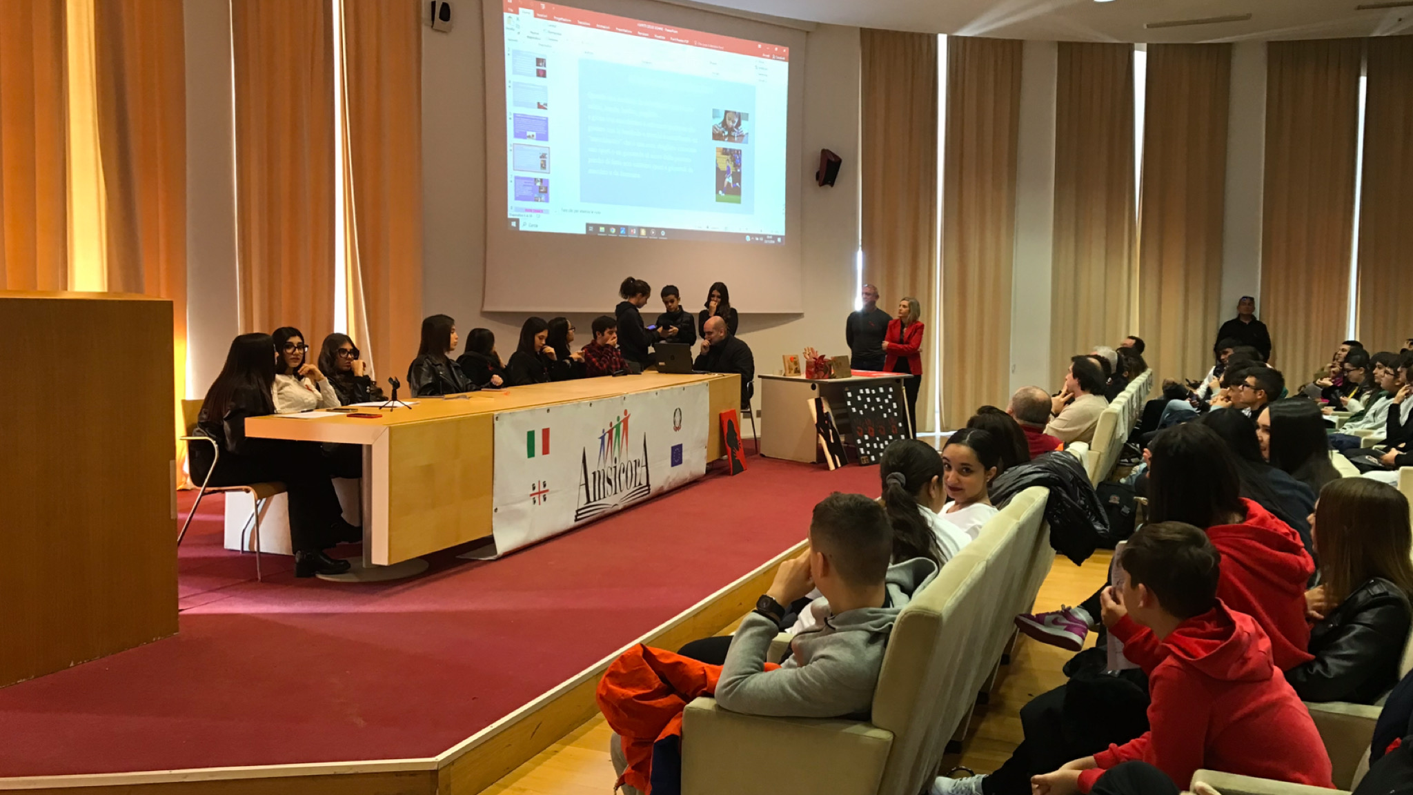 Olbia, l’Amsicora presenta il progetto educativo “L’amore non ha lividi”