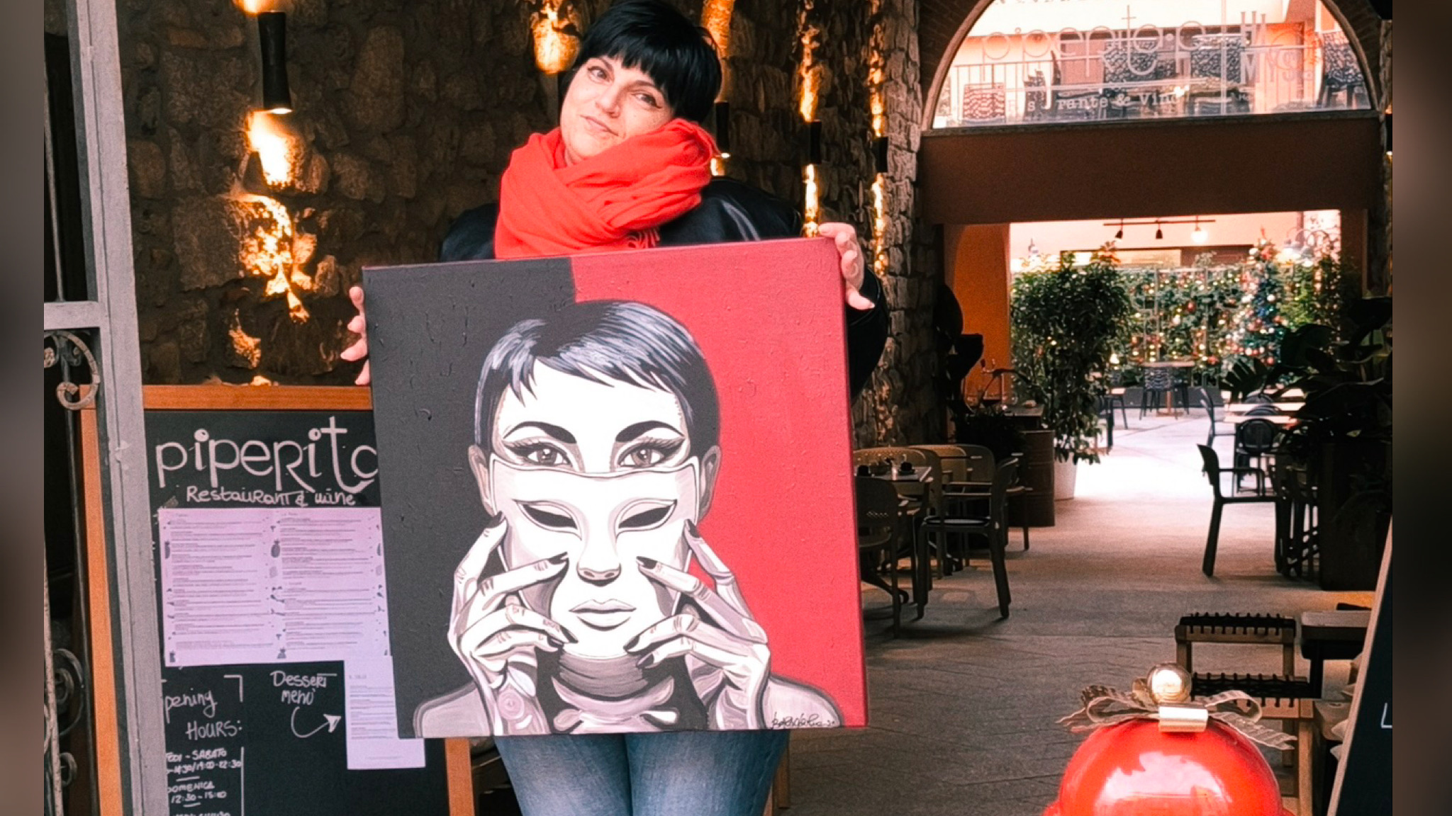 Olbia, Valentina Baltolu in Corso Umberto con le sue opere