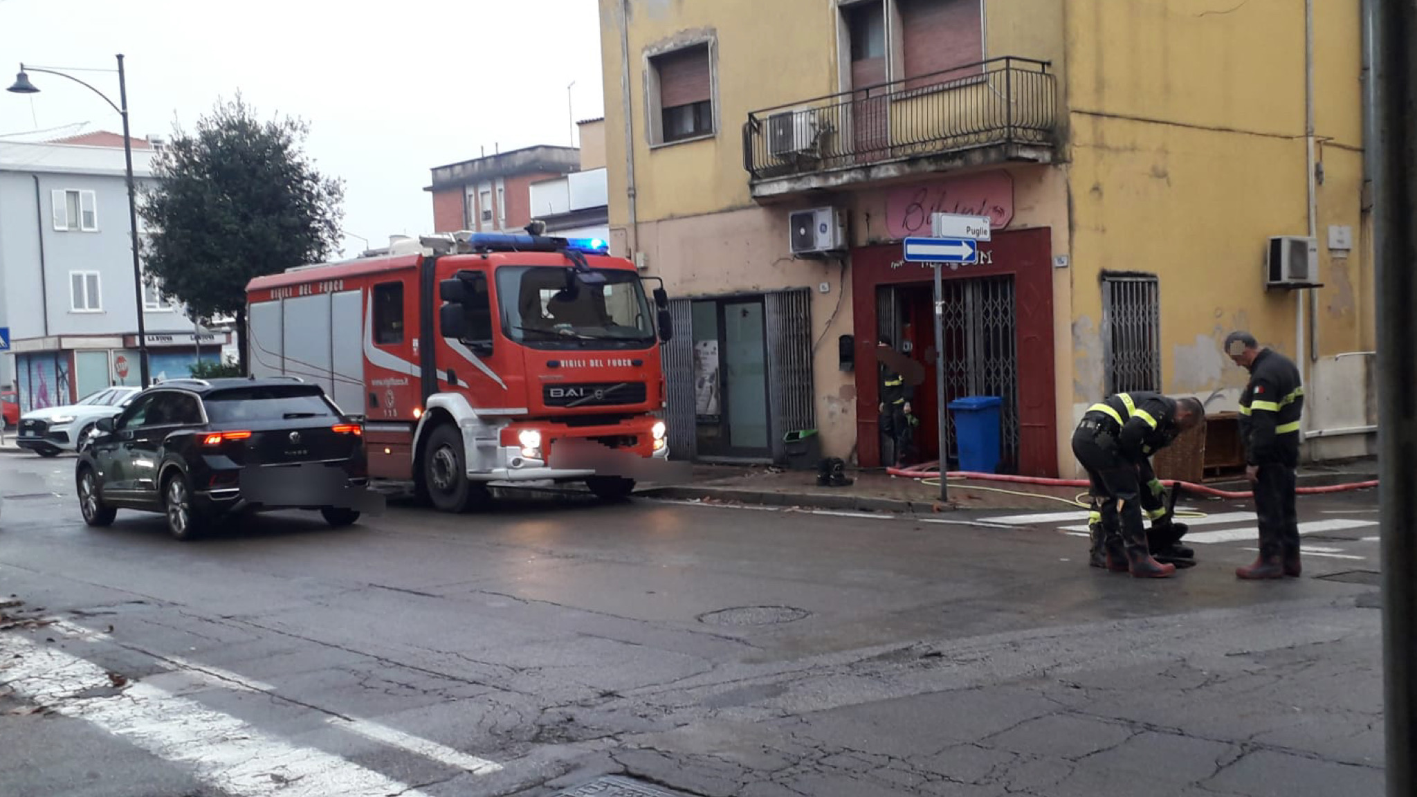 Olbia, a 24 ore dalle forti piogge si lavora ancora per svuotare case e attività dall’acqua
