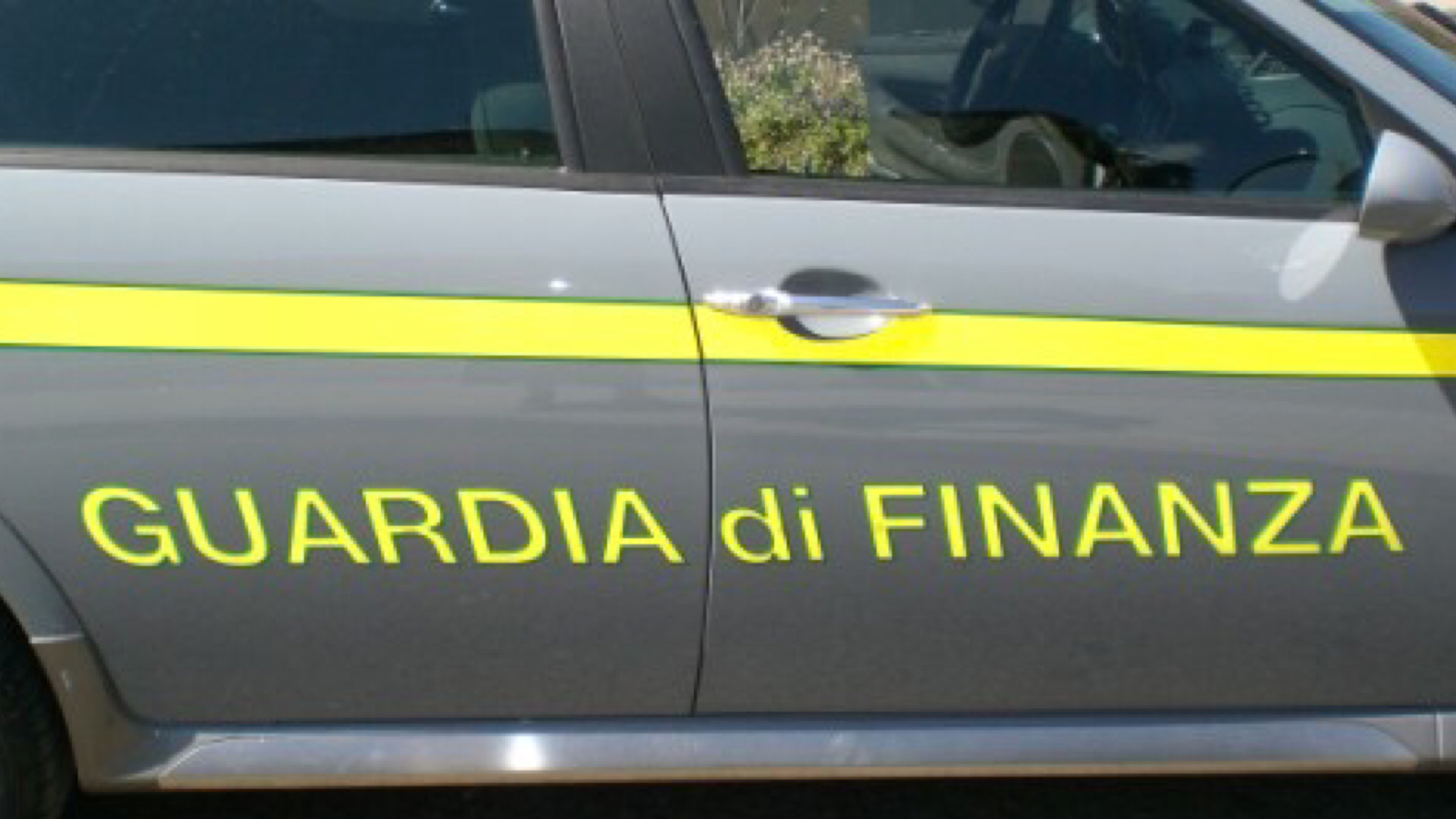 Sbarca al porto di Olbia con 23 kg di cocaina: arrestato