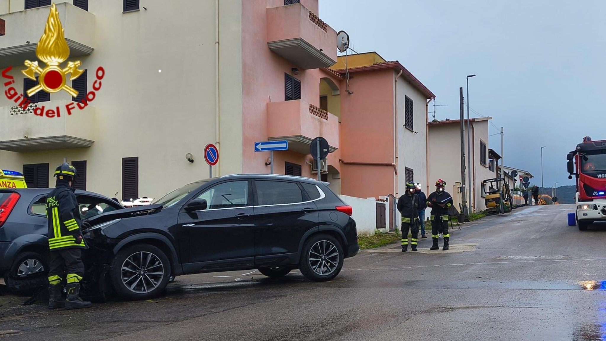 Scontro tra due auto, due i feriti trasportati in ospedale