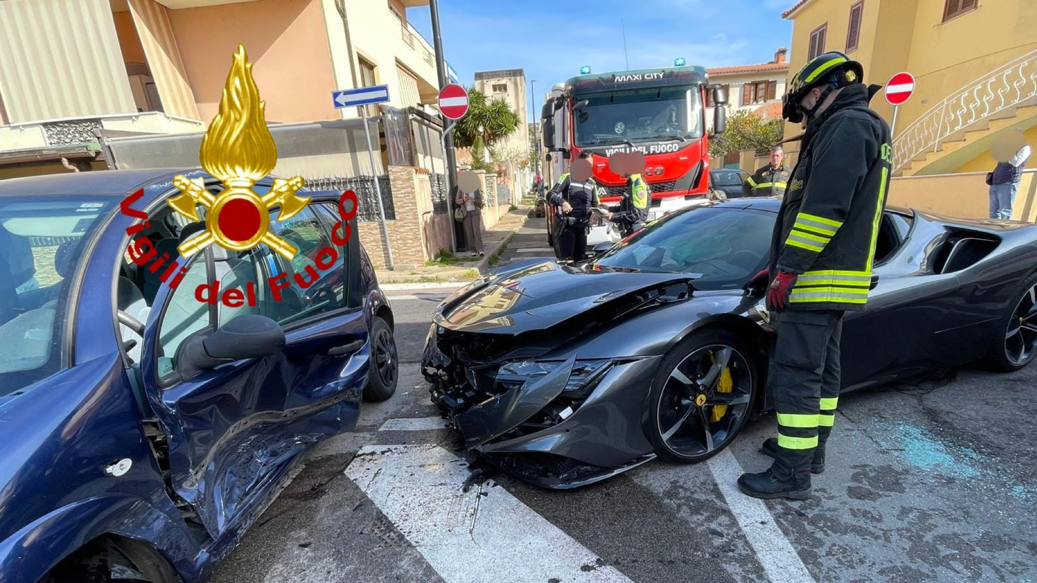 Olbia, scontro tra due auto in via Vela: ferito un dei due conducenti