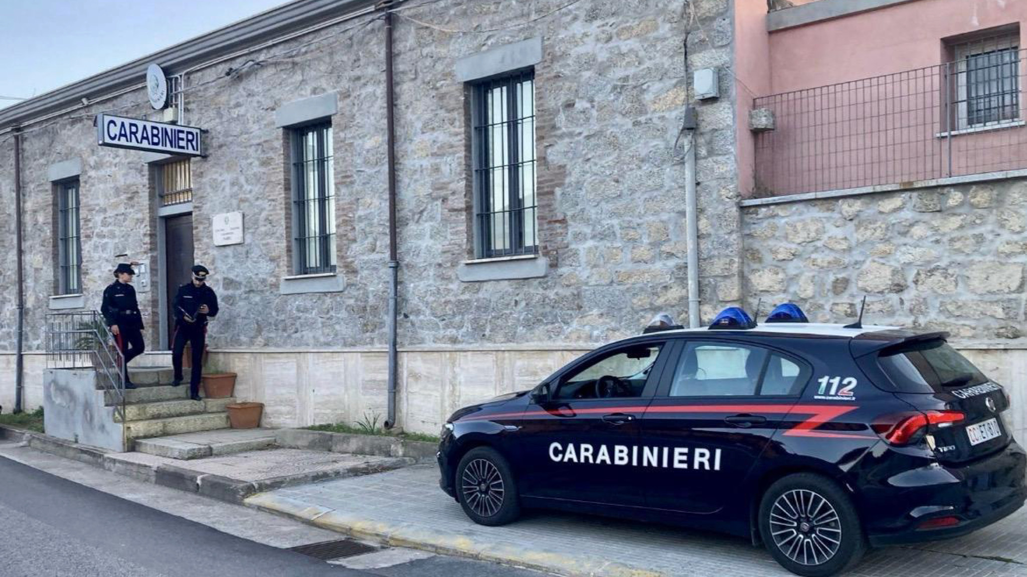 Padru, arrestato un uomo: atti persecutori ai danni di una vicina e uccisione di animali i capi d’accusa