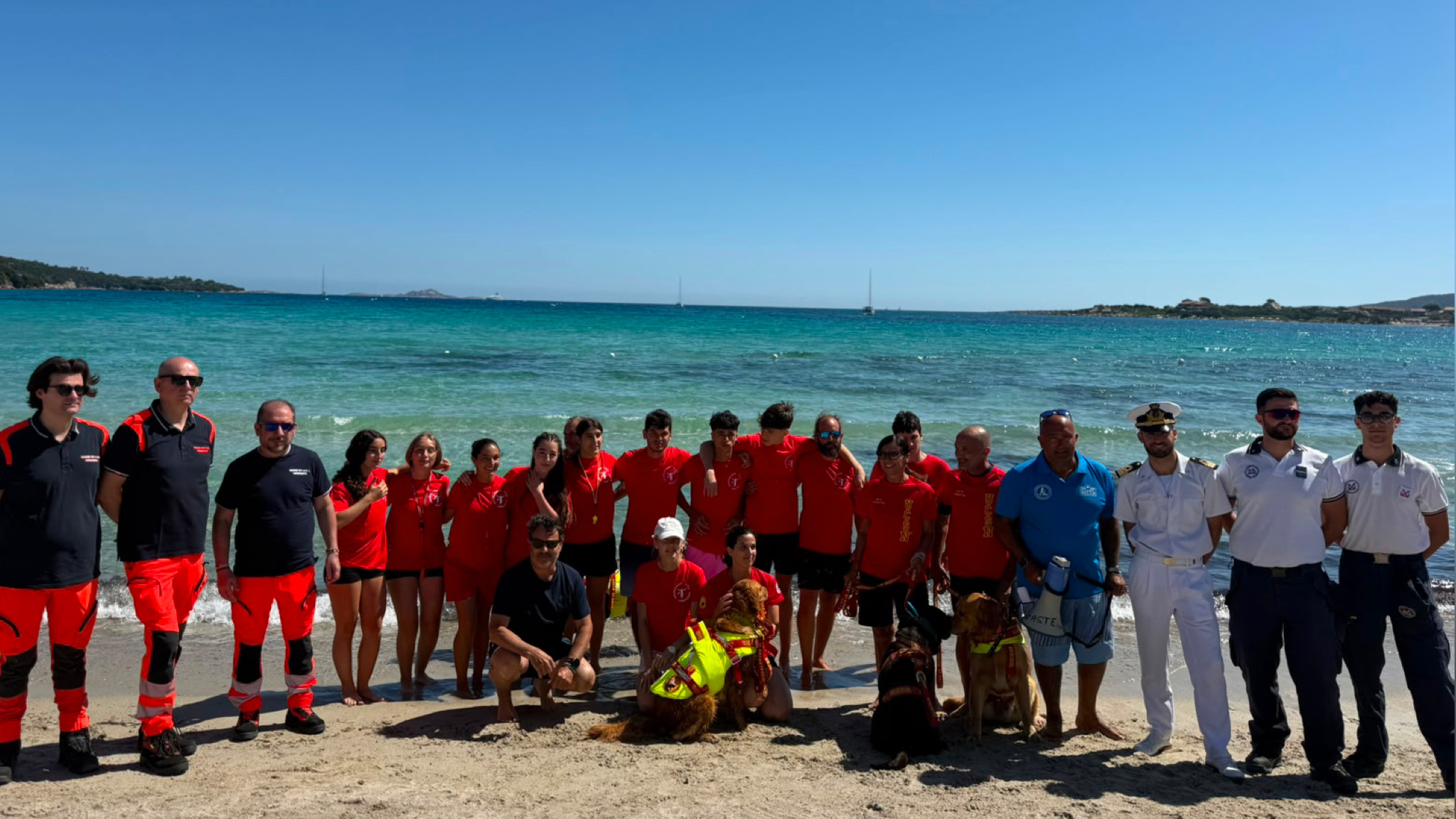 Golfo di Marinella: sicurezza in mare con assistenti bagnanti e unità cinofile