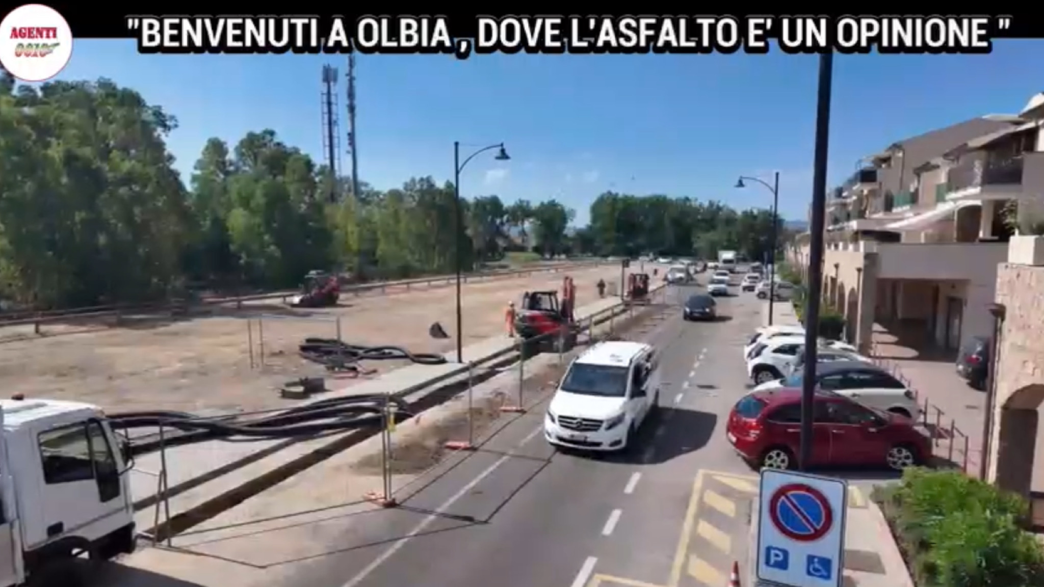 Benvenuti a Olbia, “dove l’asfalto è un opinione”