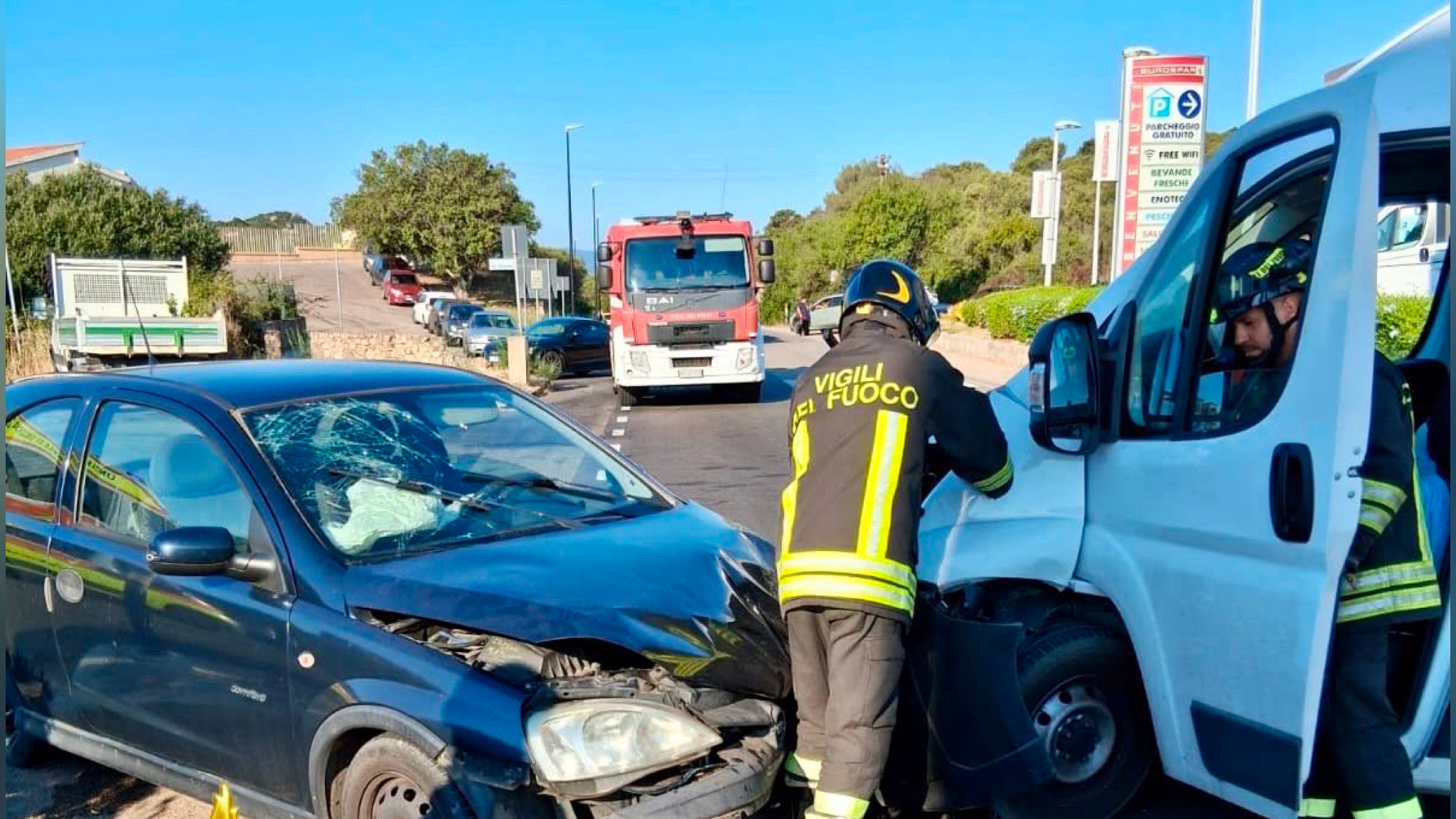 Arzachena, scontro tra due auto