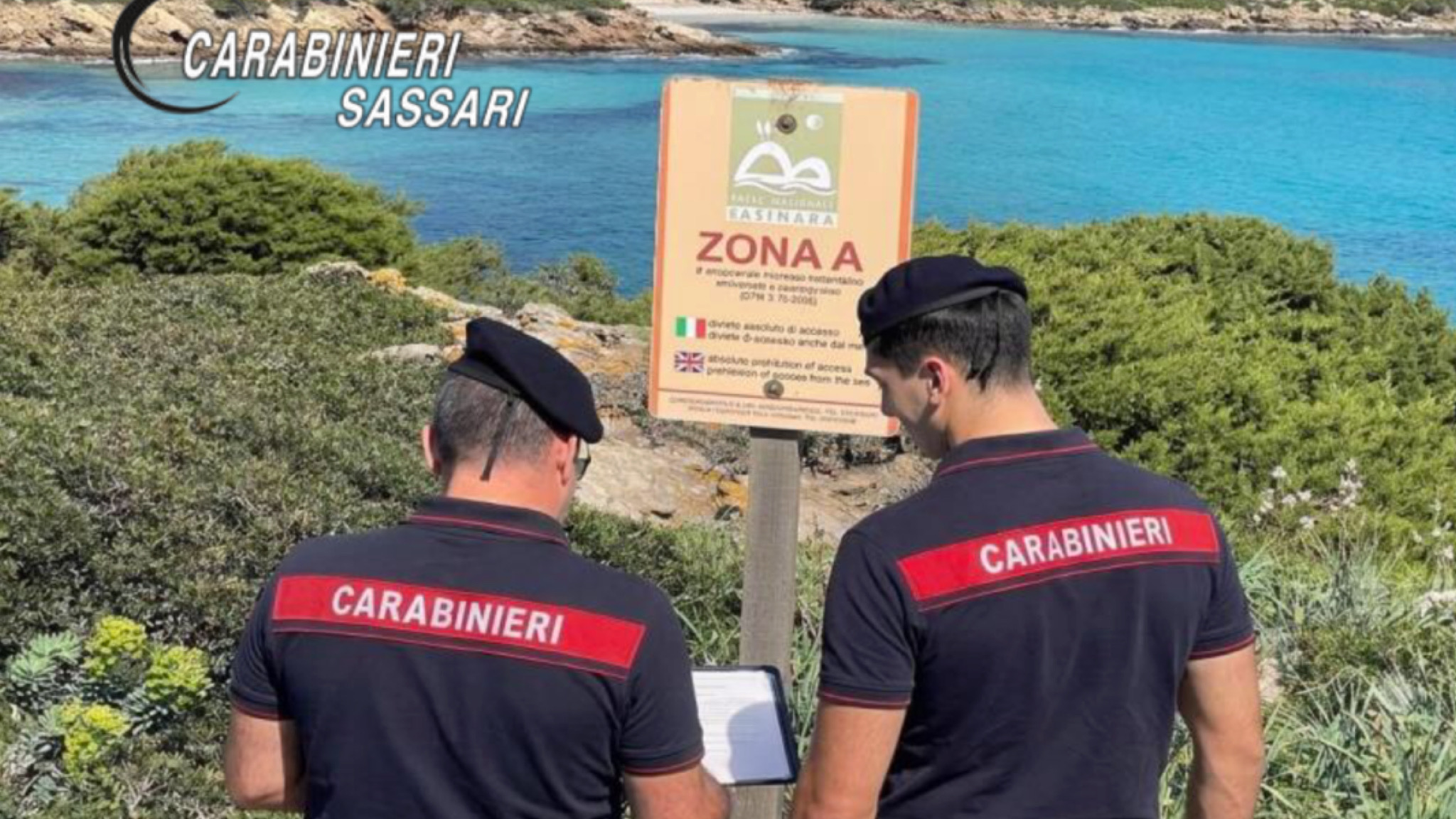 Turisti a passeggio in una zona protetta: scattano le sanzioni
