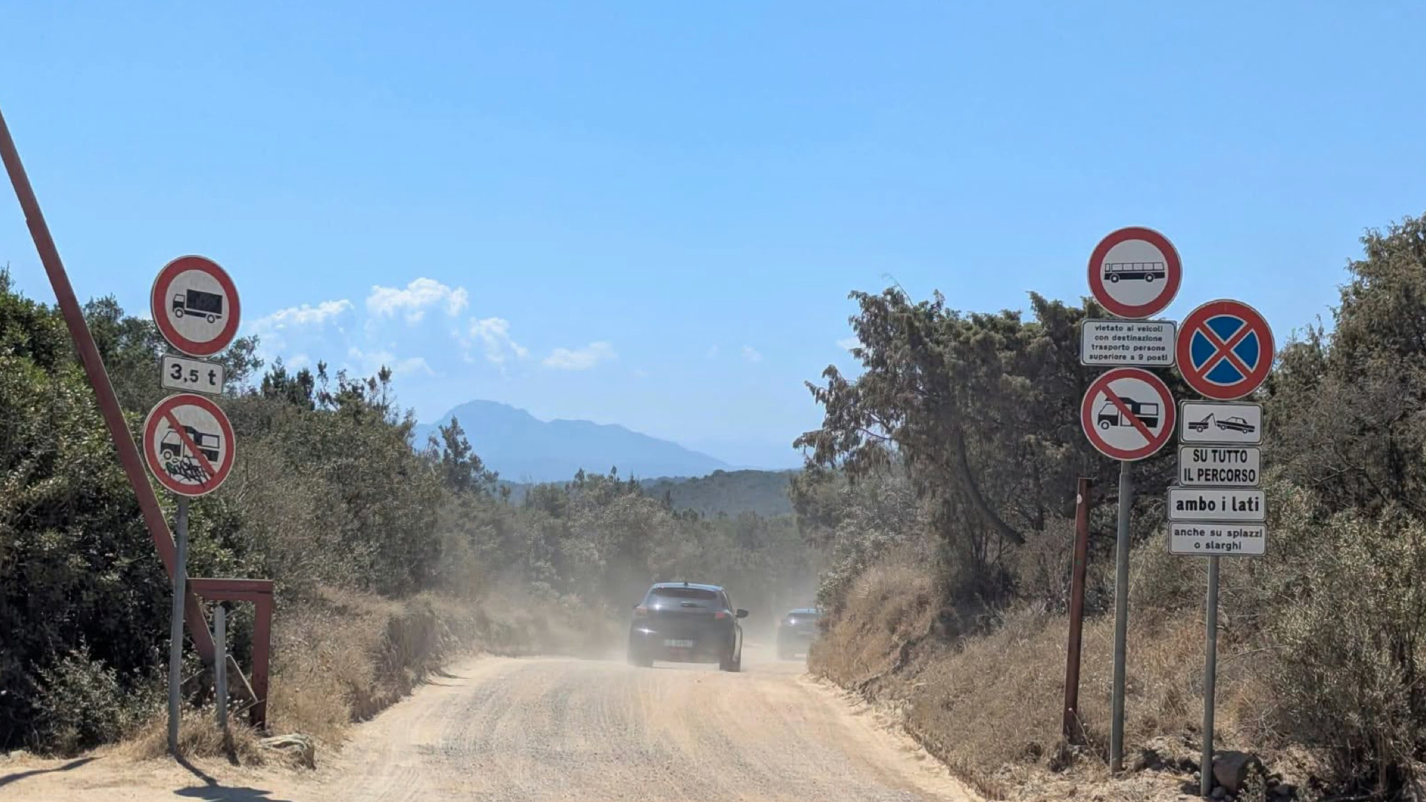 Arzachena, ingressi contingentati a Liscia Ruja in casi di allerta arancione 