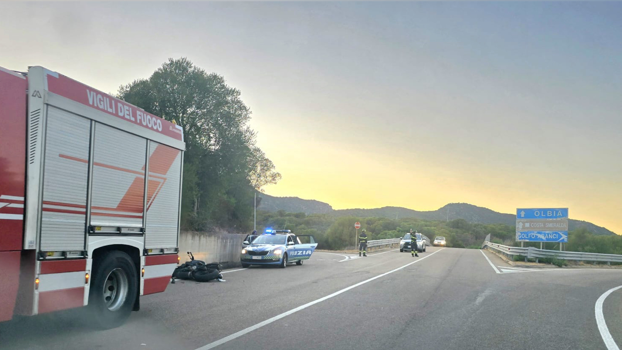 Olbia, scontro tra auto e moto sulla strada per Pittulongu: due persone in ospedale