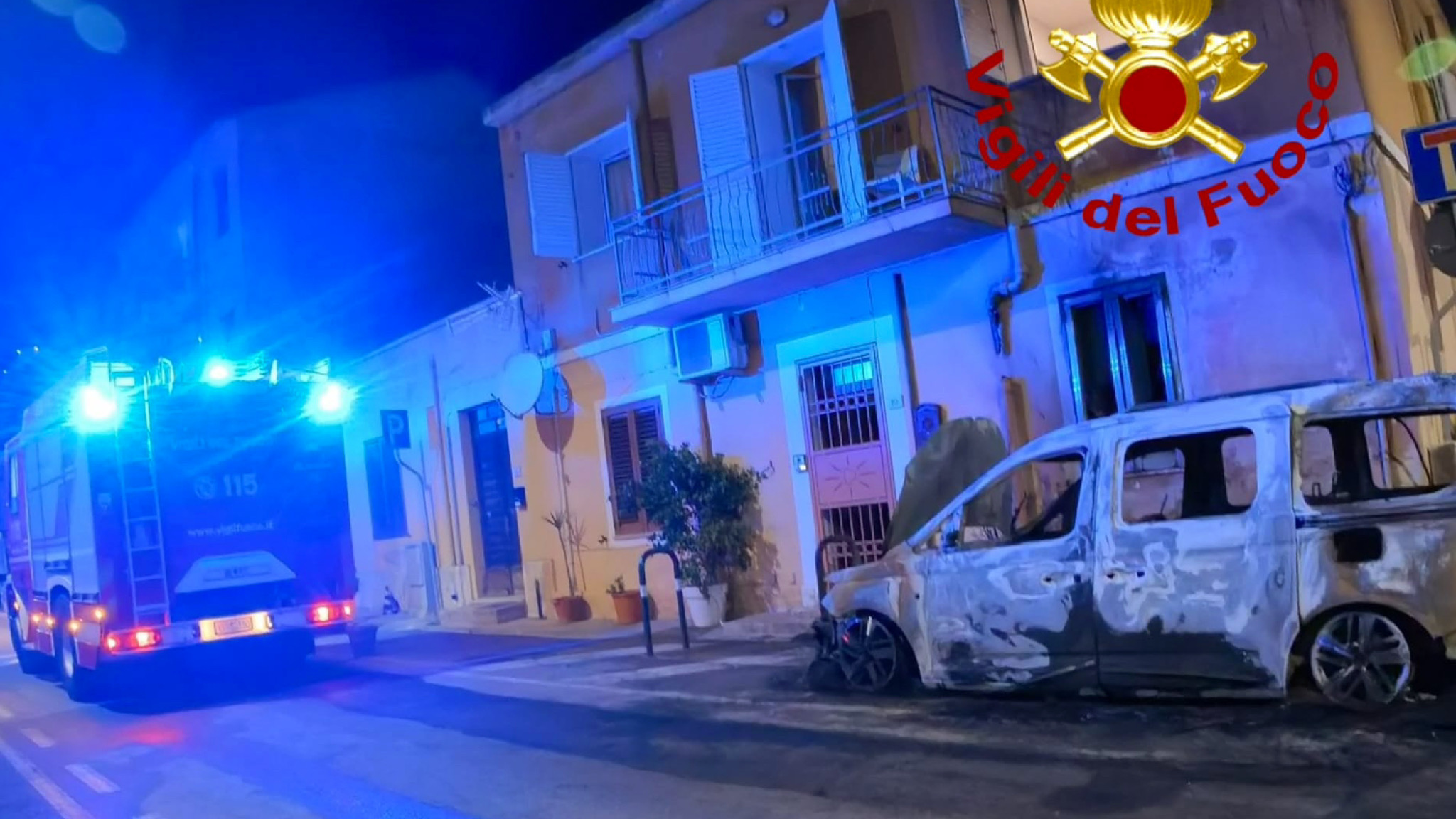 Olbia, auto a fuoco nella notte: si indaga sulle cause del rogo