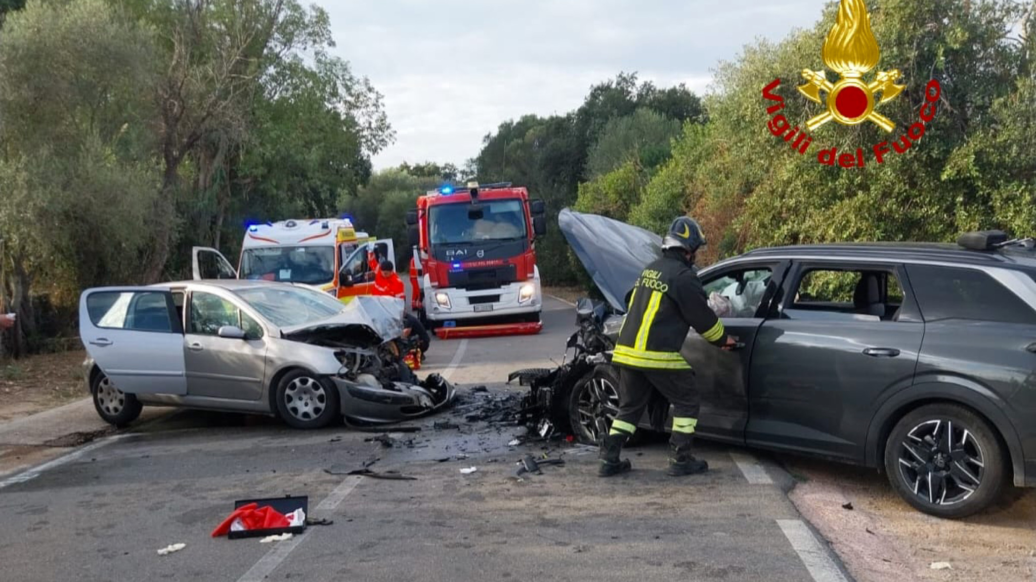 Arzachena, scontro frontale sulla Provinciale 59: tre feriti