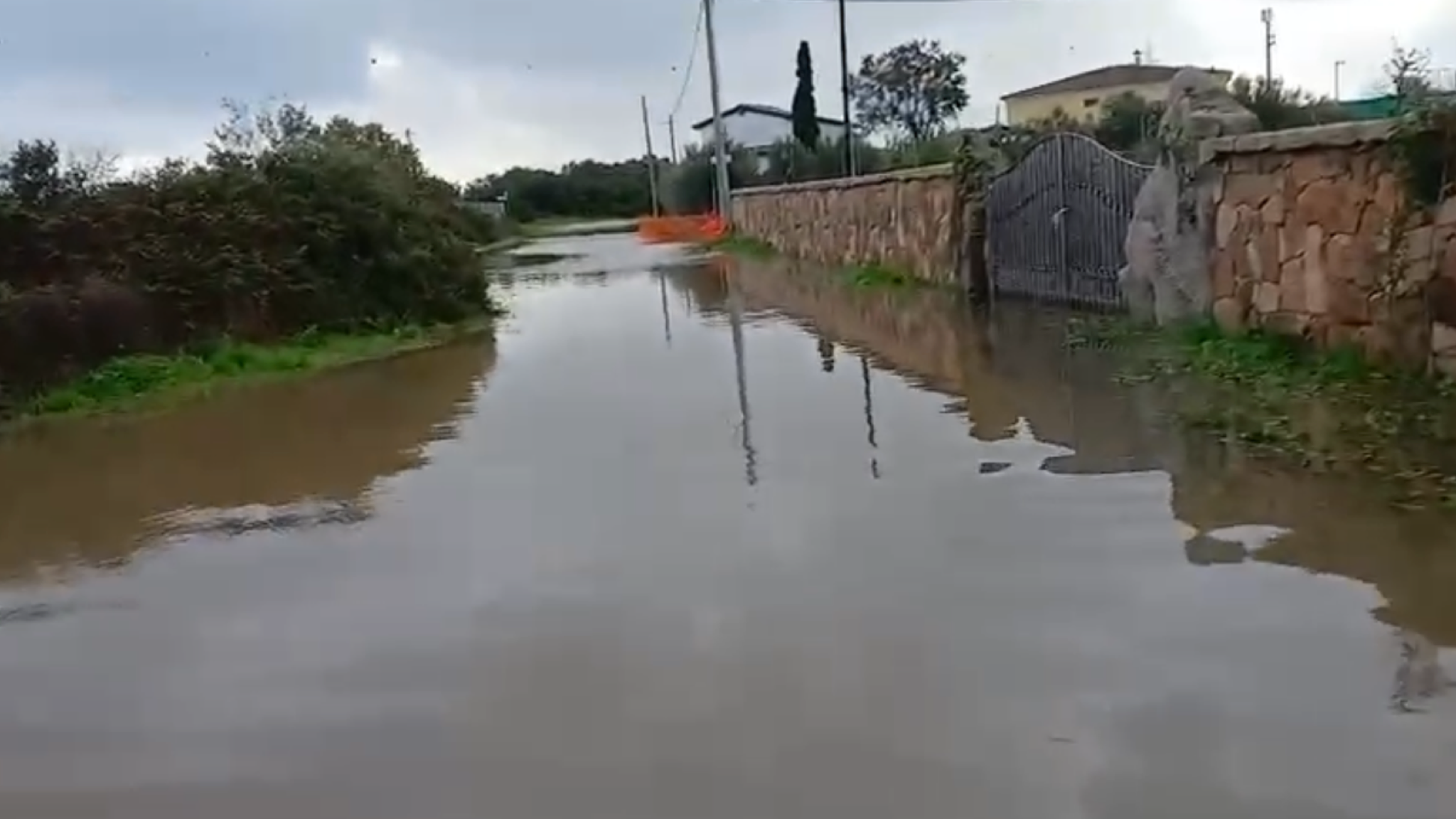 Olbia, zone ancora allagate a 24 ore dal violento nubifragio 