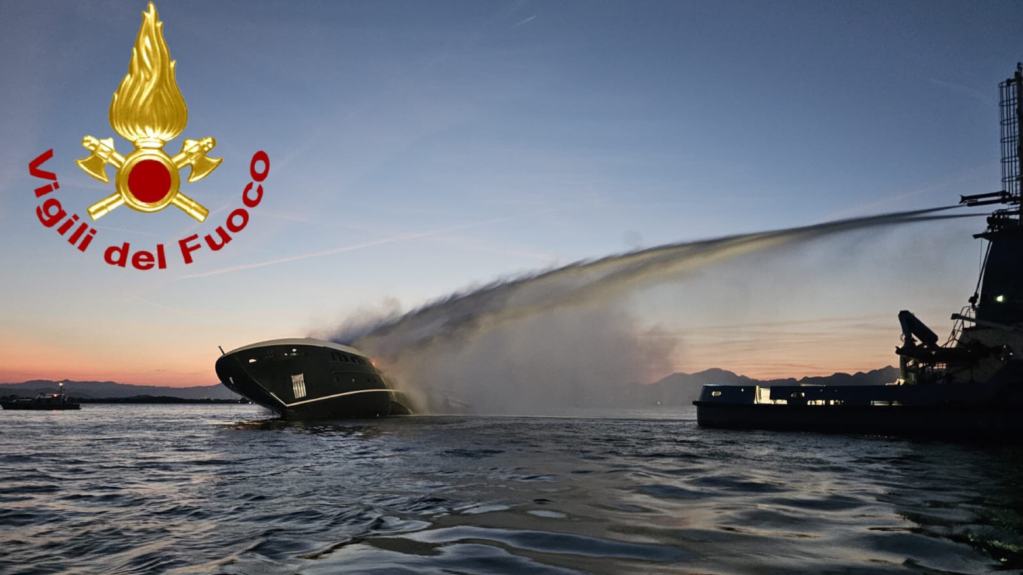 Olbia, rogo yacht alle Saline: aperta inchiesta