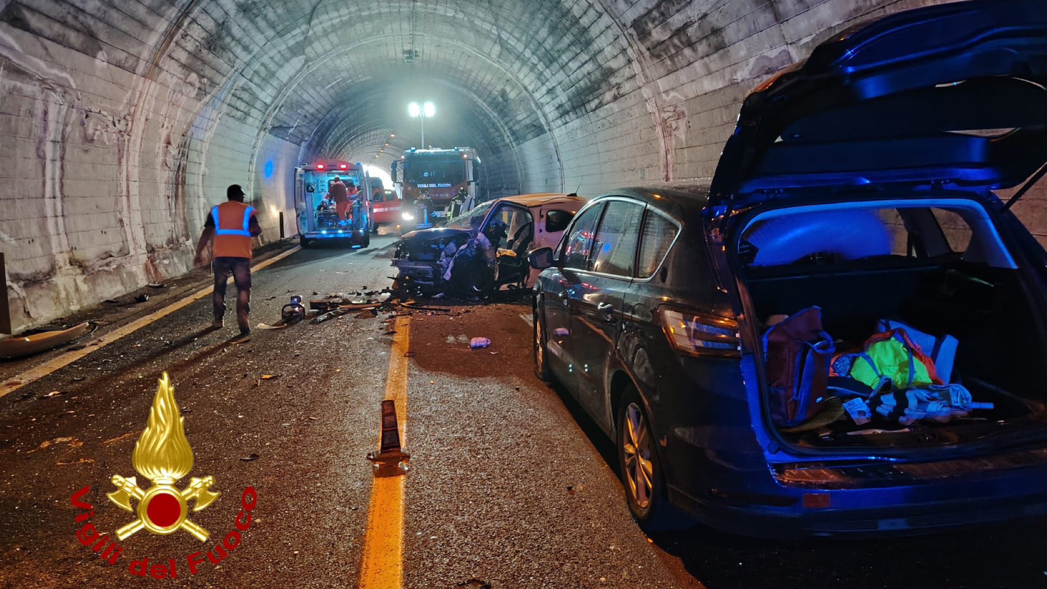 Incidente sulla 131 Dcn, 4 feriti: due sono gravi