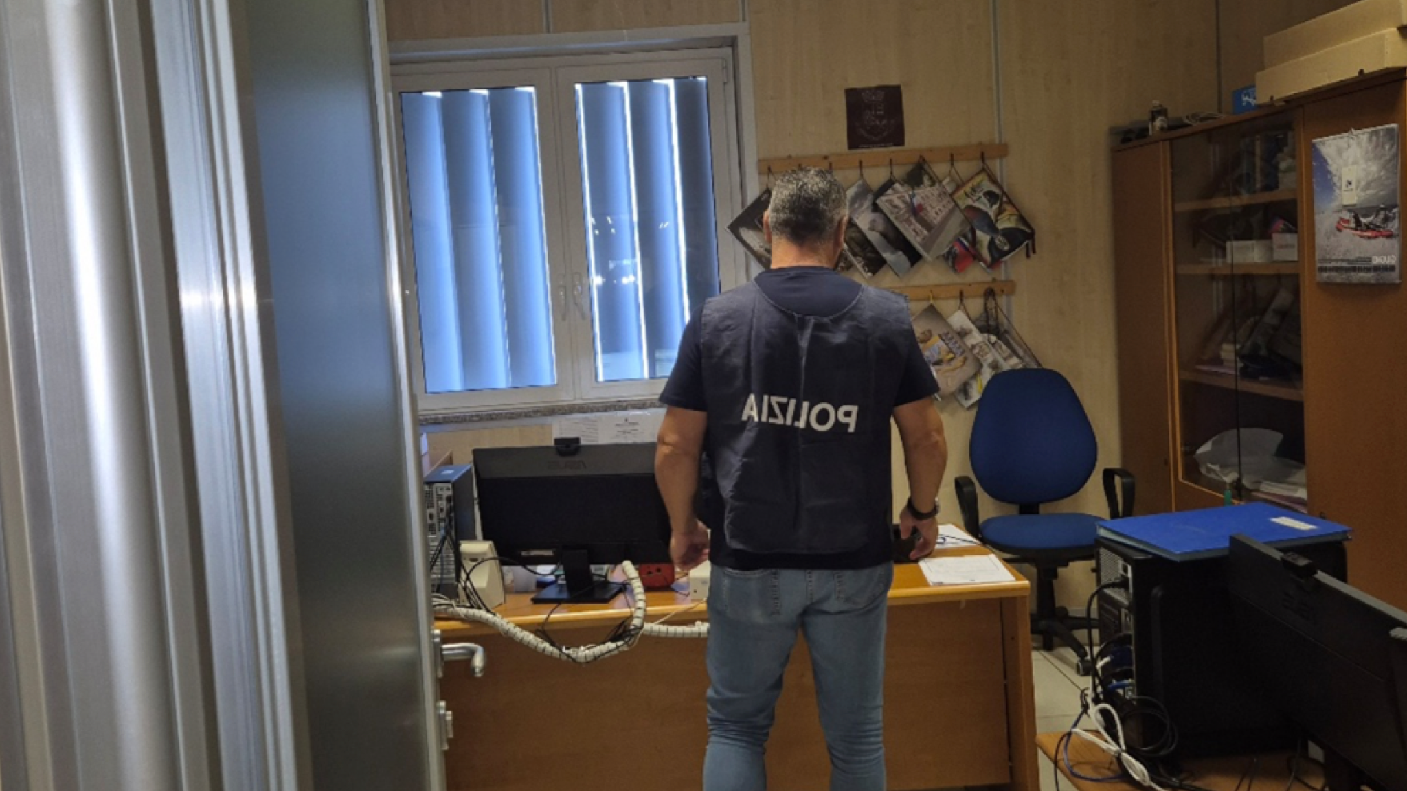 Arzachena, gioielleria senza licenza: chiusa l’attività e multa da 1549 euro