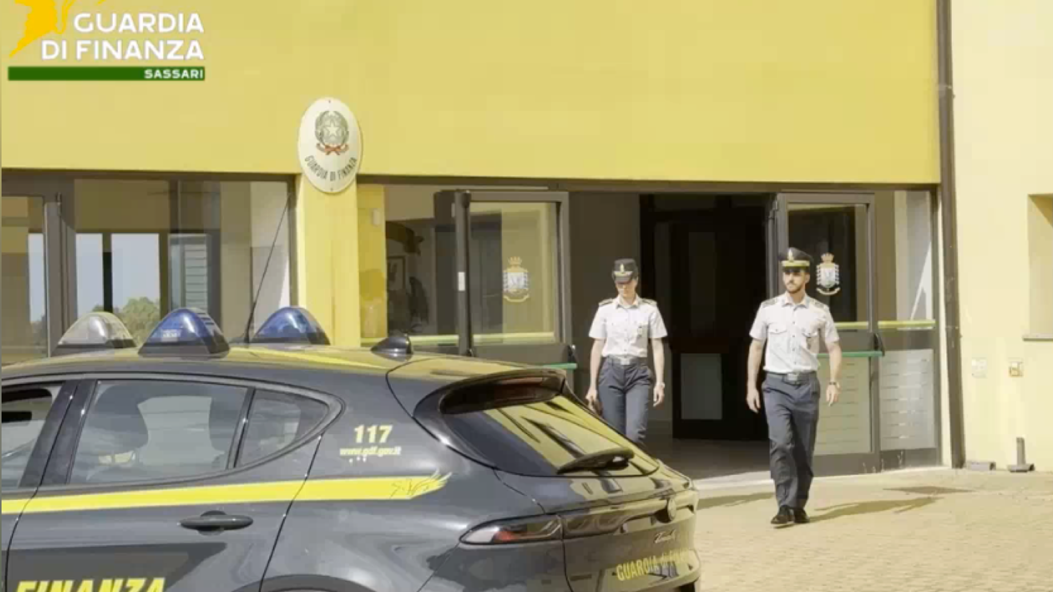 Olbia, traffico di stupefacenti tramite spedizione postale: arrestato un 22enne e sequestrati 5 kg di droga