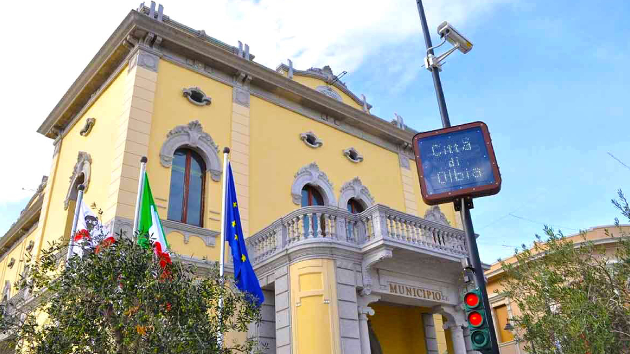 Olbia, chiudono gli uffici comunali: l'ordinanza