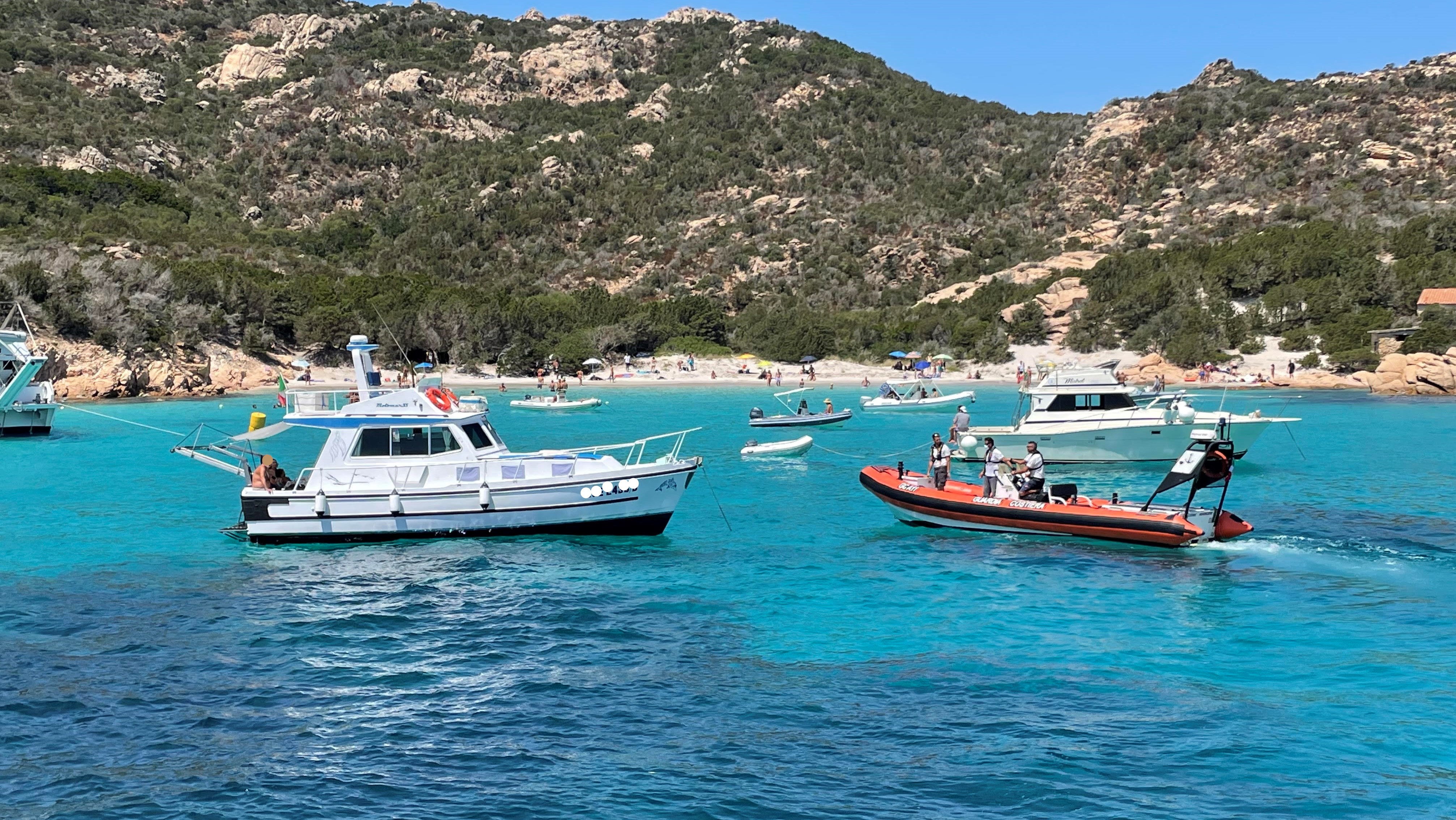 La Maddalena, noleggio abusivo di barche e irregolarità: 70 multe