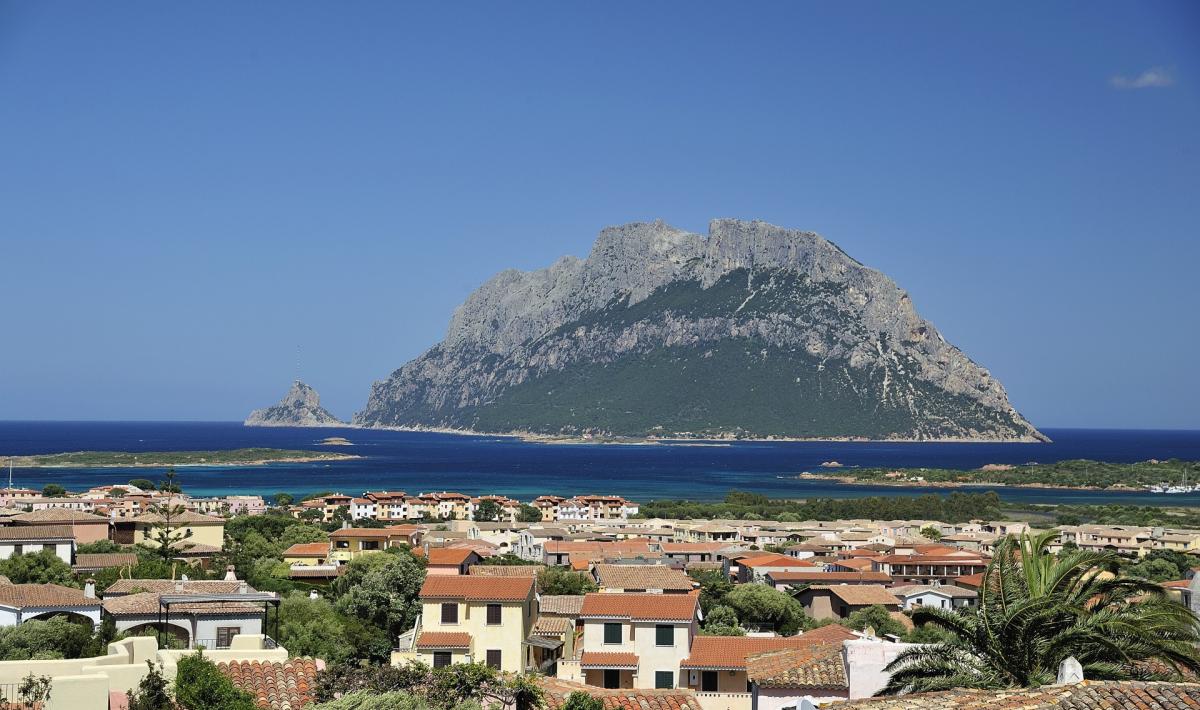 Tavolara, il turismo non è più sostenibile: la pressione antropica preoccupa
