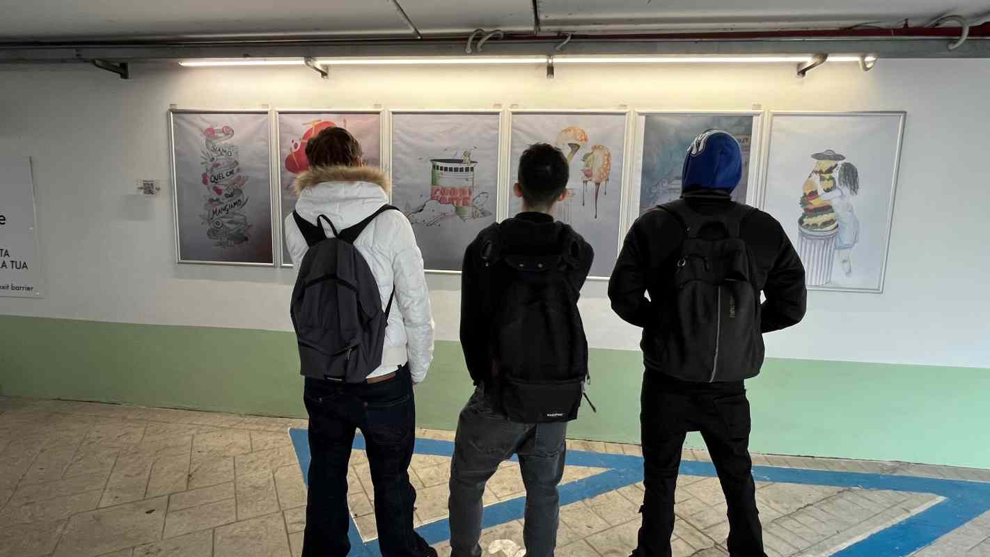 Olbia gli studenti usano l'arte contro il junk food