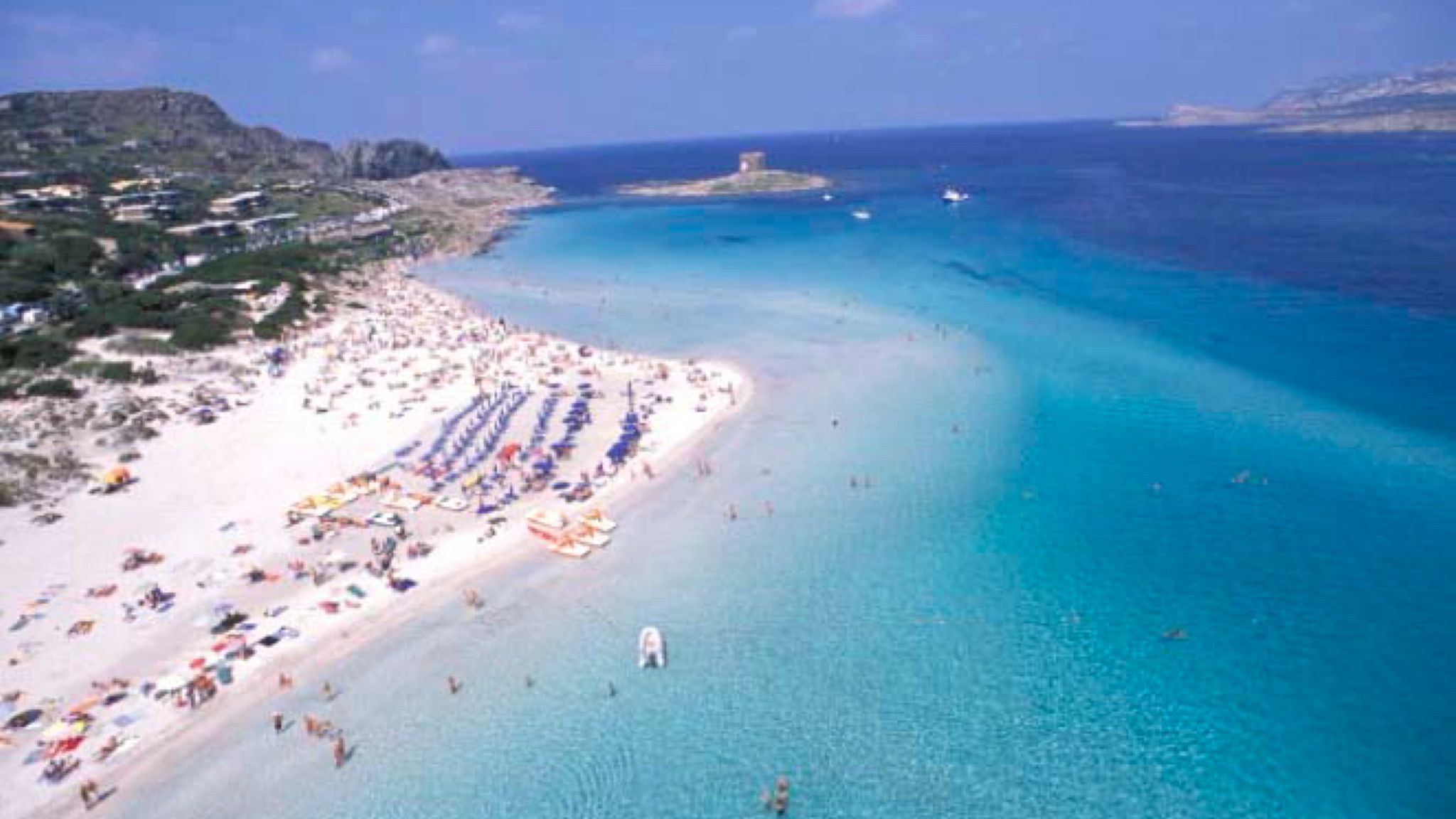 Nord Sardegna, la spiaggia de La Pelosa al secondo posto tra le più belle d'Italia