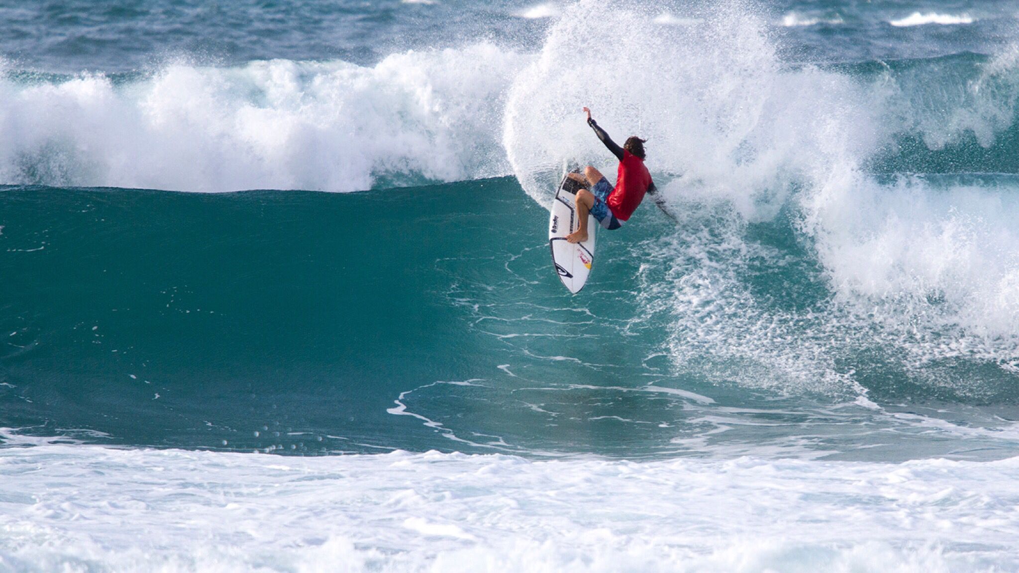 Trinità D'Agultu: via al Marinedda Surf Trilogy