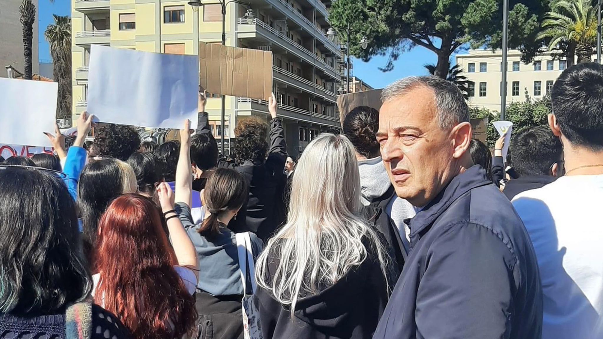 Olbia, mancano ancora le aule: la protesta degli studenti del Mossa