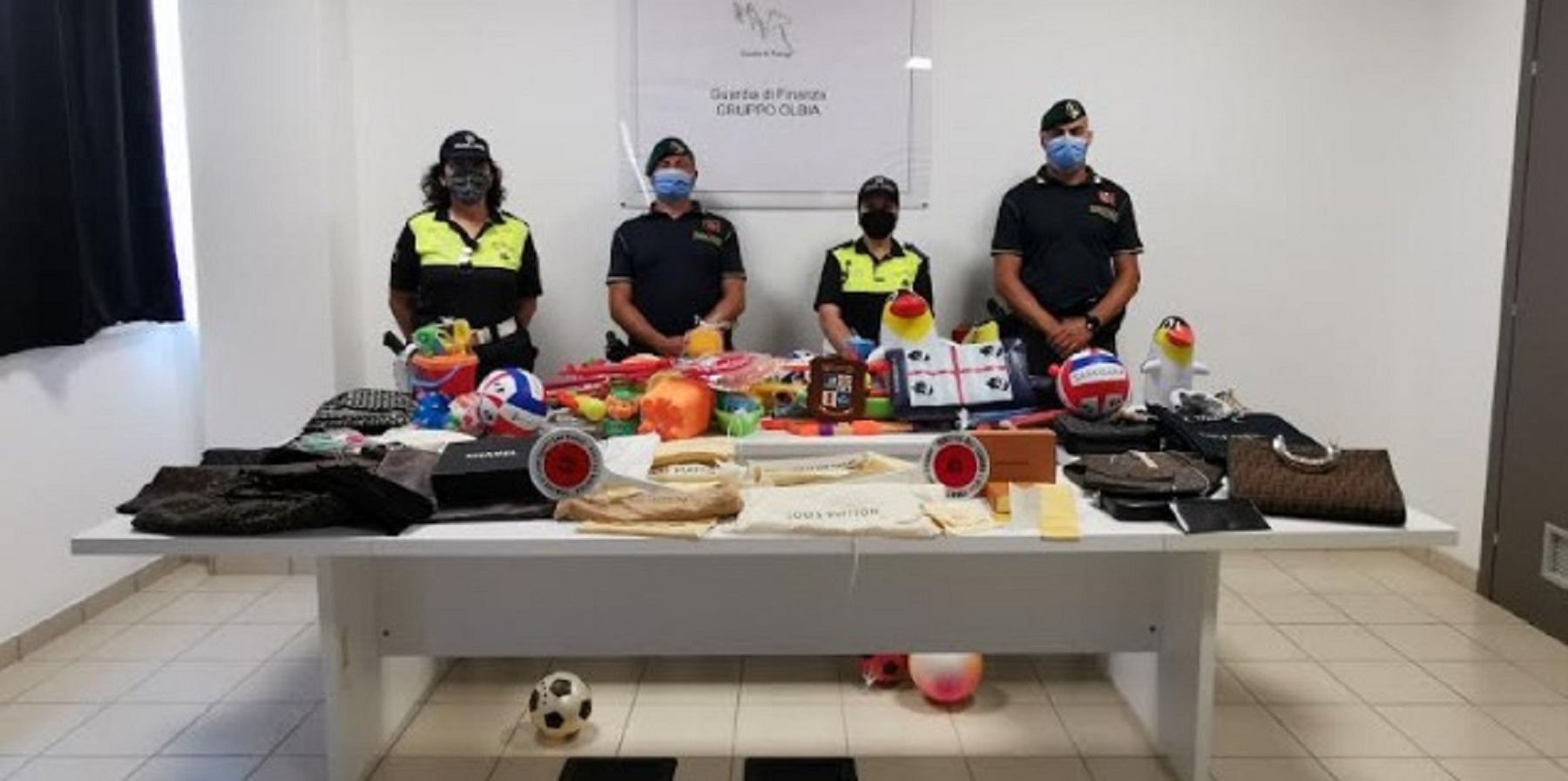 Loiri Porto San Paolo, reati di contraffazione: 54enne denunciato