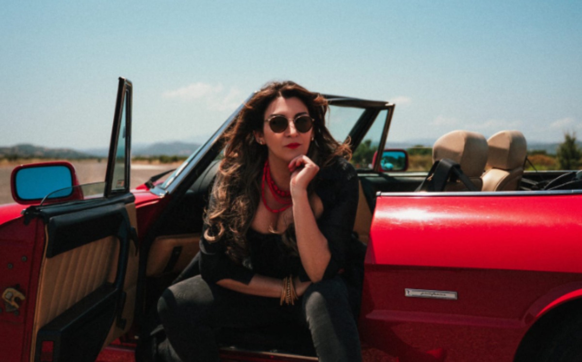 Olbia: Lorena Pinna, in arte Lenora Phin, presenta il suo nuovo disco
