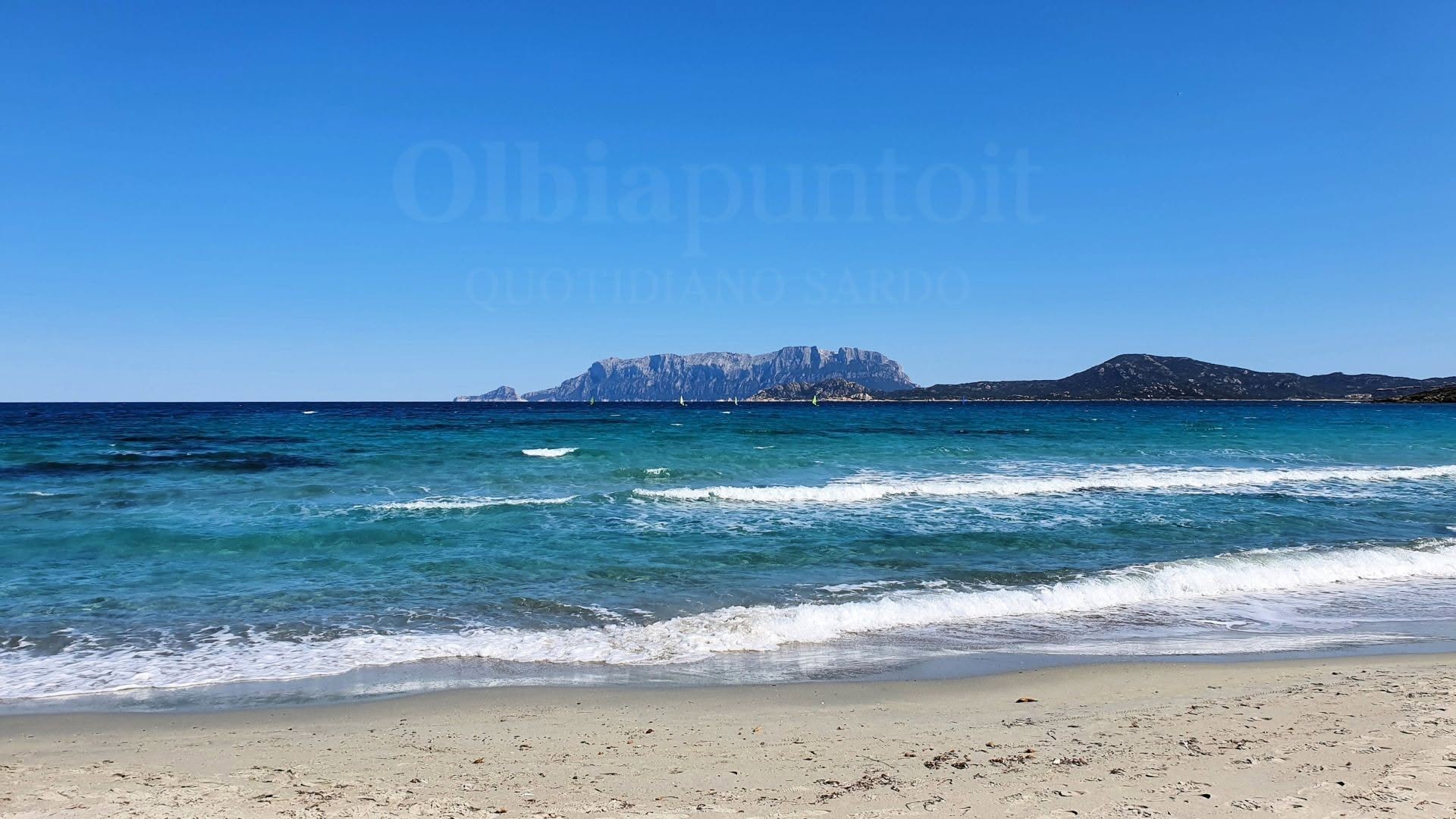 Gallura, weekend con sole e temperature in aumento: ma attenzione al mare mosso