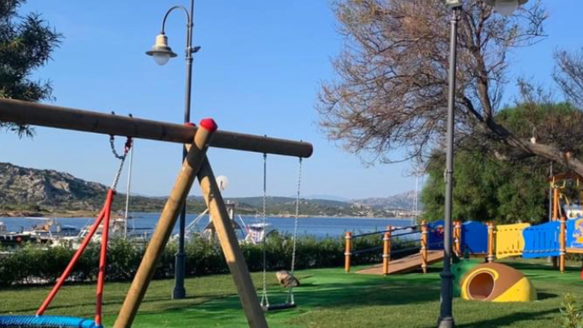 La Maddalena, nuovo parco giochi: sorprese per i piccoli all'inaugurazione