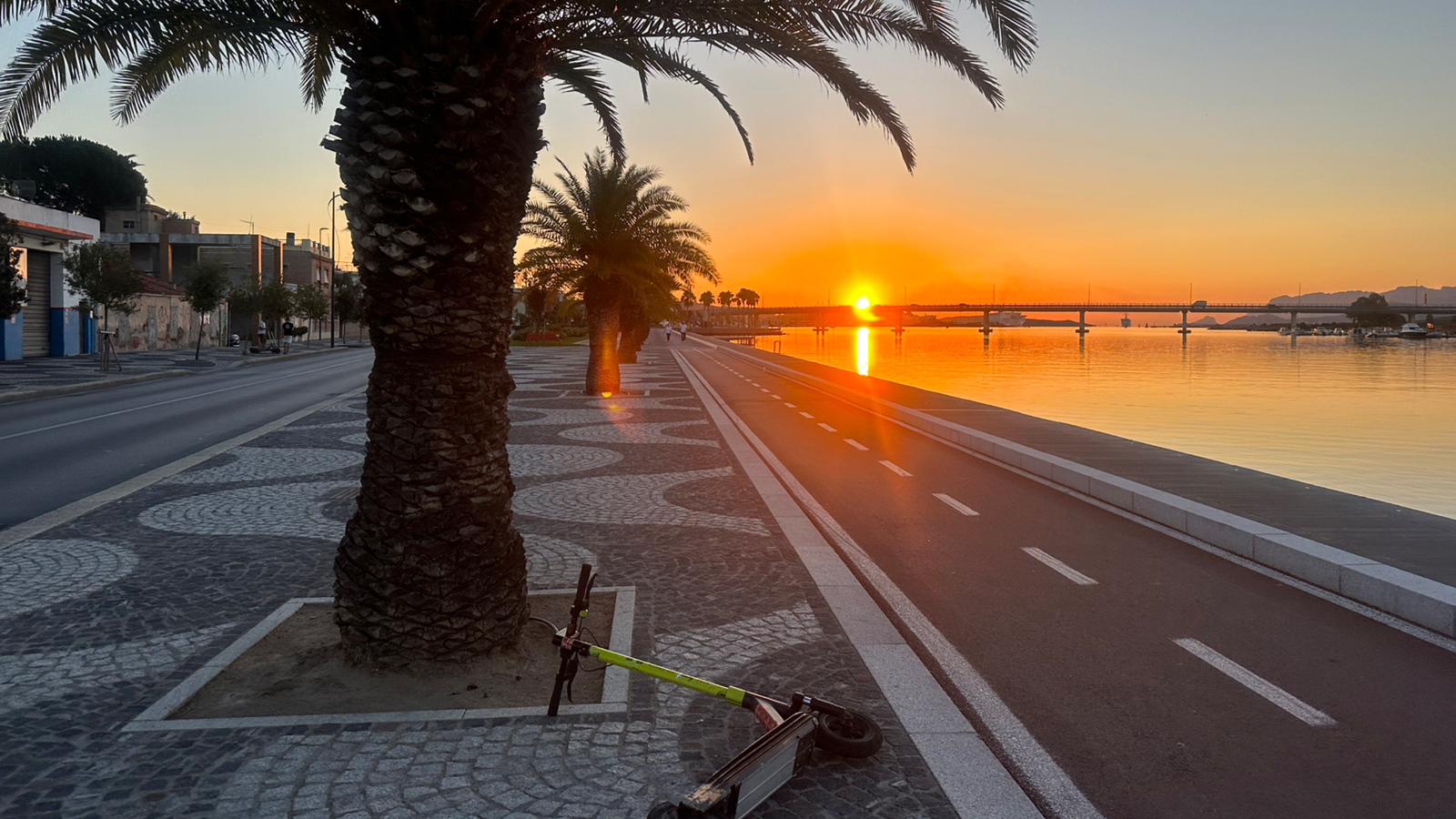 Olbia, vietati i monopattini: i nuovi cartelli sul lungomare