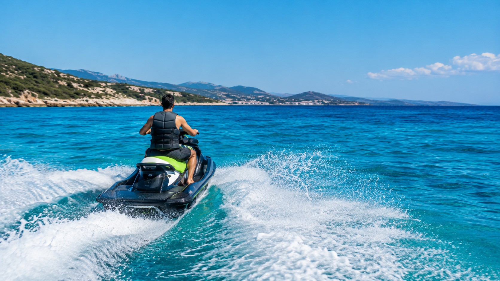 Sulla moto d'acqua come un turista: arrestato ricercato internazionale
